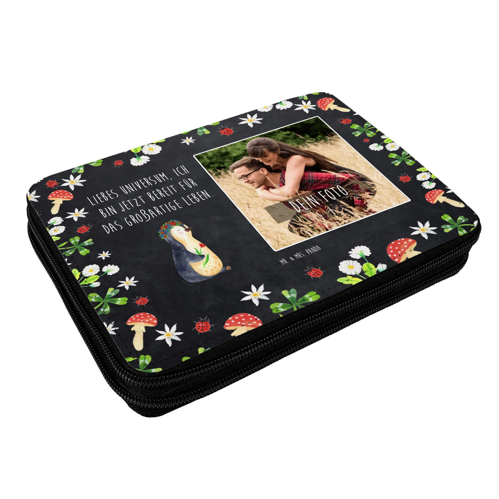 Personalisierte Foto Federmappe Pinguin Blumen Personalisierte Foto Federmappe, Pinguin, Pinguine, Motivation, Universum, Blumenkranz, Leben, Geschenkidee, Ziele, Lebensziele, Wünsche, Liebeskummer, Lebenslust