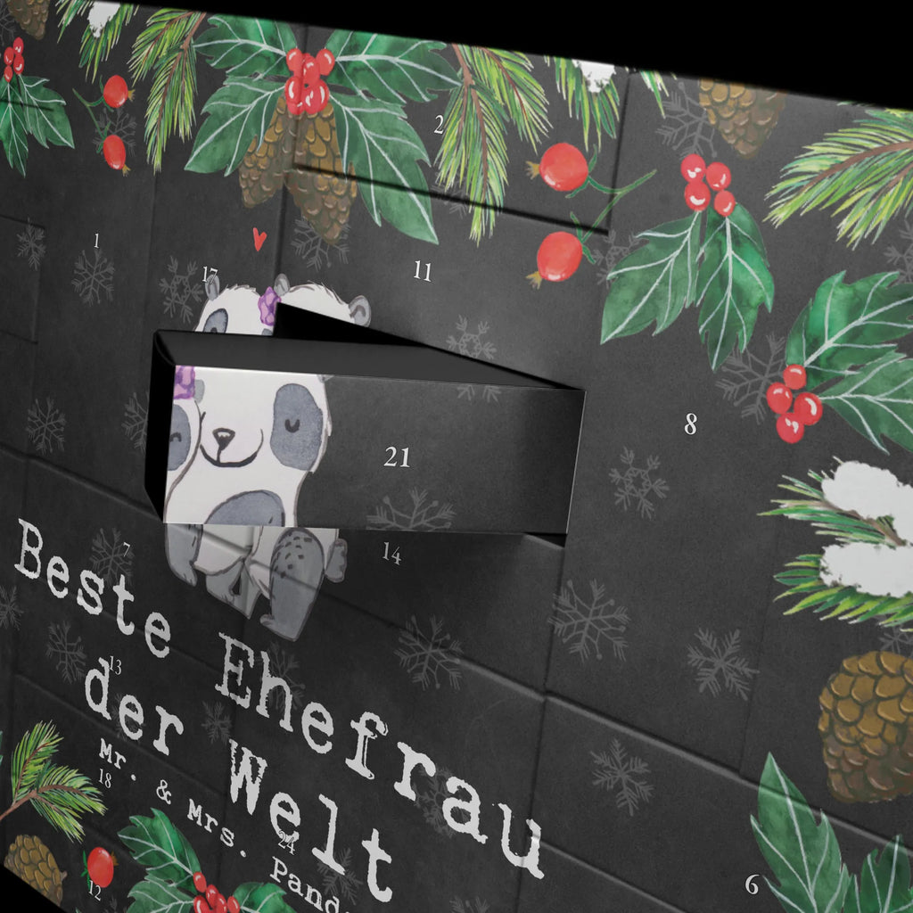 Befüllbarer Adventskalender Panda Beste Ehefrau der Welt Adventskalender Karton, Weihnachtskalender Boxen, Karton Adventskalender, Adventskalender Schachteln, Diy Adventskalender, Adventskalender Zum Füllen, Adventskalender Box, Weihnachtskalender, Weihnachtskalender Zum Befüllen, Adventskalender Zum Befüllen, Adventskalender Zum Selbst Befüllen, Befüllbarer Adventskalender, Leerer Adventskalender, Tisch Adventskalender, Adventskalender mit 24 Schachteln, Erwachsenen Adventskalender, Adventskalender Boxen, Adventskalender für Erwachsene, Weihnachtskalender Selbst Befüllen, Adventskalender leer, Geschenke Adventskalender, Adventskalender Deko, Adventskalender Selbst Befüllen, Kalender Zum Befüllen, Schachtel Adventskalender, Bastel Adventskalender, Weihnachtskalender Schachteln, Geschenkekalender, Adventskalender Zum Aufstellen, Adventskalender ohne Inhalt, Adventskalender Schachtel, Adventskalender, Adventskalender 24 Boxen, Geschenkidee, Geschenk, Schenken, Mitbringsel, Geburtstag, Geburtstagsgeschenk, für, Danke, Dankeschön, Bedanken, Freude machen, Geschenktipp, Gattin, Ehepartner, Kleinigkeit, Beste, Hochzeit, Braut, Frau, Freundin, Ehe, Liebling, Traumfrau, Partnerin, Lebensgefährtin, Ehefrau