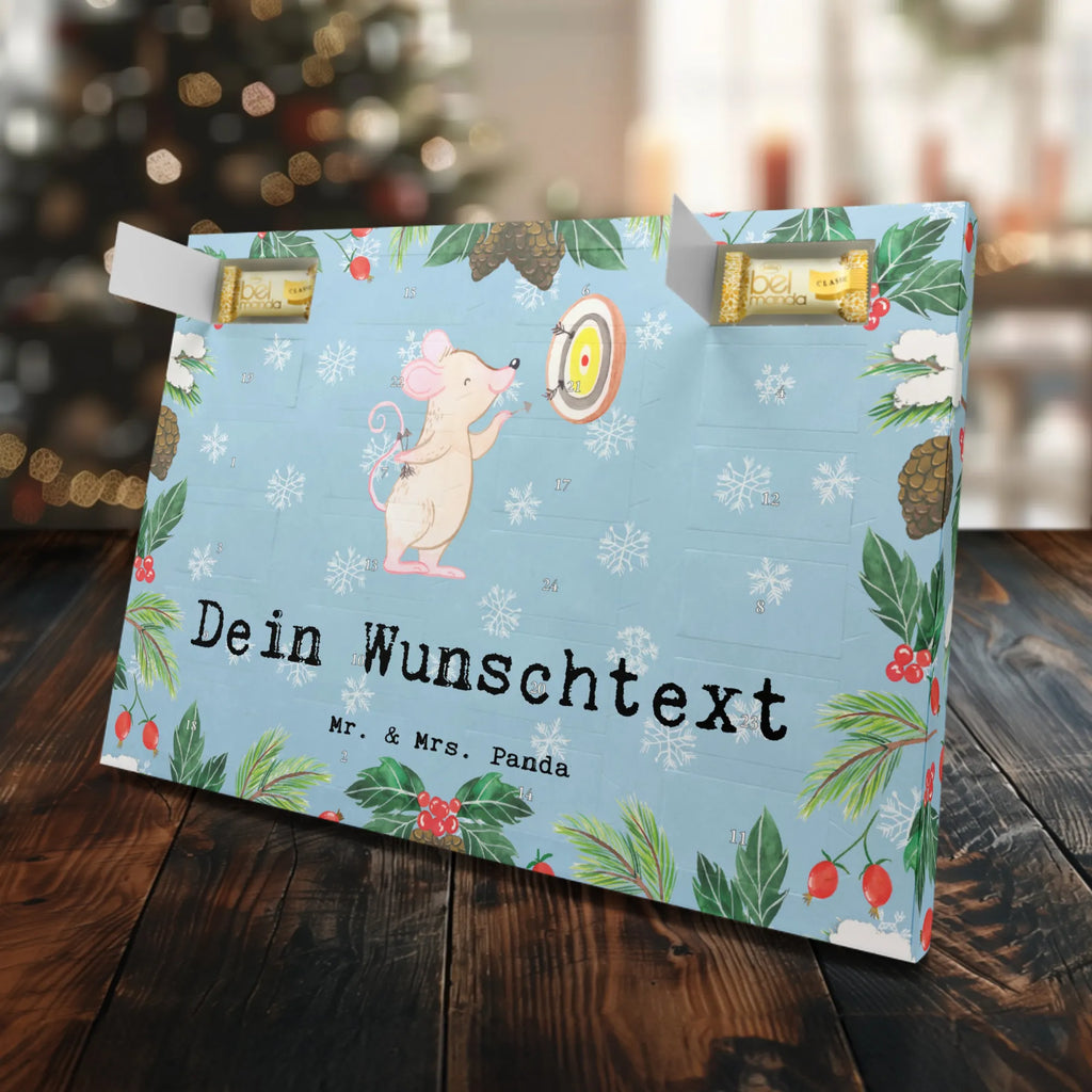 Personalisierter Marzipan Adventskalender Maus Dart spielen Personalisierter Marzipan Adventskalender, Geschenk, Sport, Sportart, Hobby, Schenken, Danke, Dankeschön, Auszeichnung, Gewinn, Sportler, Darten, Darts, Dart Turnier, Dart spielen