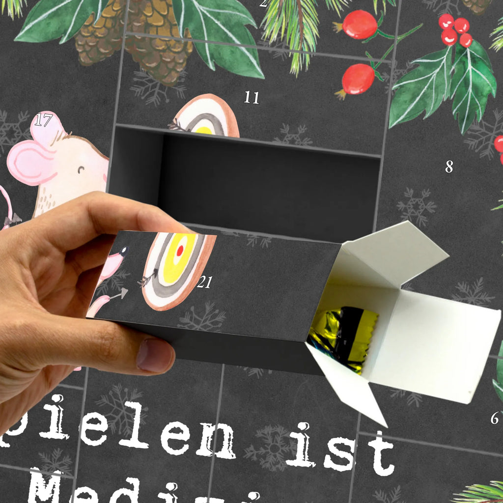 Adventskalender Selbst Befüllen Maus Dart spielen Adventskalender Boxen, Adventskalender 24 Boxen, Adventskalender ohne Inhalt, Adventskalender Zum Selbst Befüllen, Geschenkekalender, Befüllbarer Adventskalender, Weihnachtskalender, Adventskalender Zum Aufstellen, Weihnachtskalender Boxen, Adventskalender leer, Adventskalender mit 24 Schachteln, Bastel Adventskalender, Weihnachtskalender Zum Befüllen, Adventskalender Box, Weihnachtskalender Schachteln, Tisch Adventskalender, Adventskalender Karton, Diy Adventskalender, Geschenke Adventskalender, Weihnachtskalender Selbst Befüllen, Karton Adventskalender, Adventskalender Zum Befüllen, Adventskalender Zum Füllen, Erwachsenen Adventskalender, Adventskalender Schachteln, Adventskalender Selbst Befüllen, Kalender Zum Befüllen, Schachtel Adventskalender, Adventskalender, Leerer Adventskalender, Adventskalender Schachtel, Adventskalender Deko, Adventskalender für Erwachsene, Geschenk, Schenken, Sport, Sportart, Hobby, Danke, Dankeschön, Auszeichnung, Gewinn, Sportler, Darts, Dart Turnier, Dart spielen, Darten