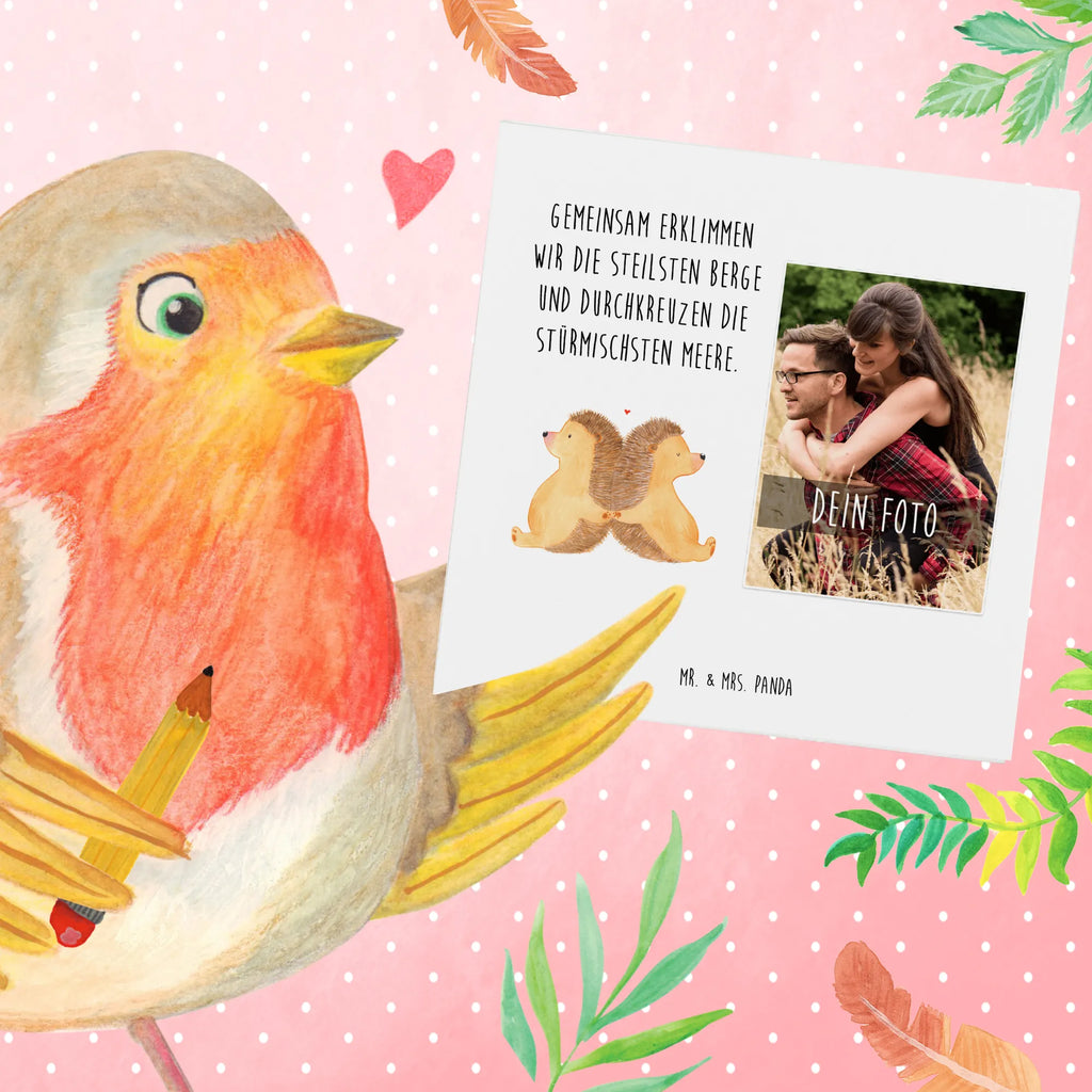 Personalized Photo Deluxe Card Hedgehogs holding hands Personalisierte Foto Grußkarte, Liebe, Partner, Freund, Freundin, Ehemann, Ehefrau, Heiraten, Verlobung, Heiratsantrag, Liebesgeschenk, Jahrestag, Hocheitstag, Igelliebe, Hochzeit, Love, große Liebe, Lieblingsmensch, Geschenk für zwei, Igel, Liebesbeweis, Liebesbotschaft, Hand in Hand, Gemeinsamkeit