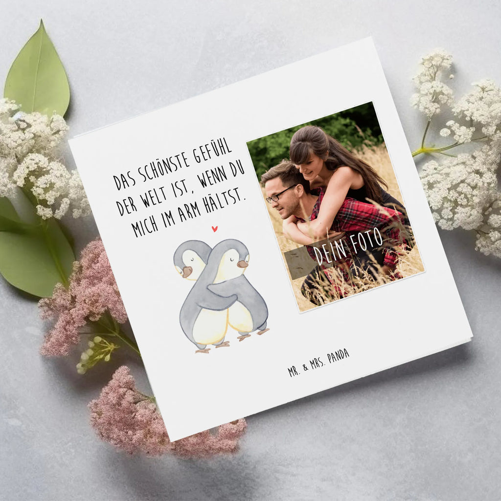 Personalized Photo Deluxe Card penguins Cuddle Personalisierte Foto Grußkarte, Liebe, Partner, Freund, Freundin, Ehemann, Ehefrau, Heiraten, Verlobung, Heiratsantrag, Liebesgeschenk, Jahrestag, Hocheitstag, Geschenk für Partner, Geschenk für Freundin, Hochzeitstag, für Männer, Geschenk für Frauen, Valentinstag, Liebesbeweis, Mitbringsel, für Ehemann