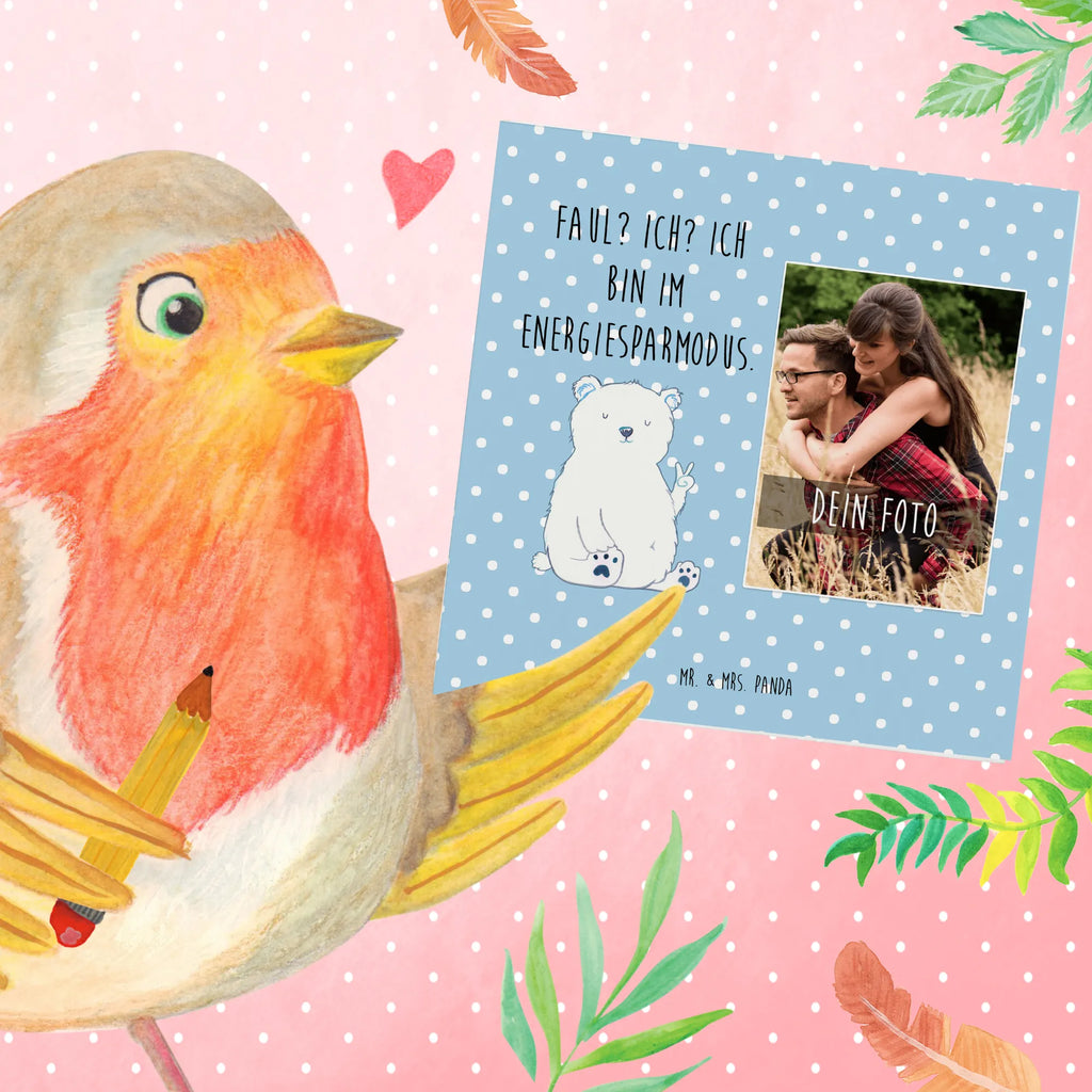 Personalized Photo Deluxe Card Icebear Lazy Personalisierte Foto Grußkarte, Bär, Teddy, Teddybär, Homeoffice, Nordpol, Arbeitsplatz, Entspannen, Eisbär, Arbeit, Bürojob, Büro, Faul, Relaxen