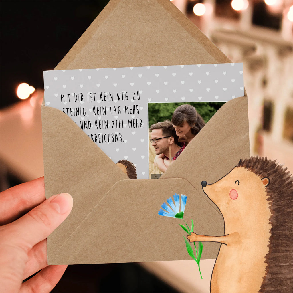 Personalized Photo Deluxe Card Hedgehogs in love Personalisierte Foto Grußkarte, Liebe, Partner, Freund, Freundin, Ehemann, Ehefrau, Heiraten, Verlobung, Heiratsantrag, Liebesgeschenk, Jahrestag, Hocheitstag, Verliebt, Hochzeitstag, Igel, Verlobt, Hochzeit, Liebesbeweis, Verheiratet, Geschenk