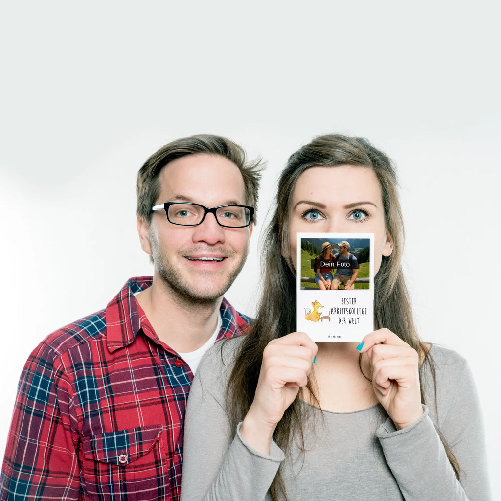 Personalisierte Foto Postkarte Fuchs Bester Arbeitskollege der Welt Personalisierte Foto Postkarte, für, Dankeschön, Geschenk, Schenken, Geburtstag, Geburtstagsgeschenk, Geschenkidee, Danke, Bedanken, Mitbringsel, Freude machen, Geschenktipp, Arbeitskollege, Kollege, Büro, Abschiedsgeschenk, Ruhestand, Arbeit, Mitarbeiter, Berufsgenosse, Beruf