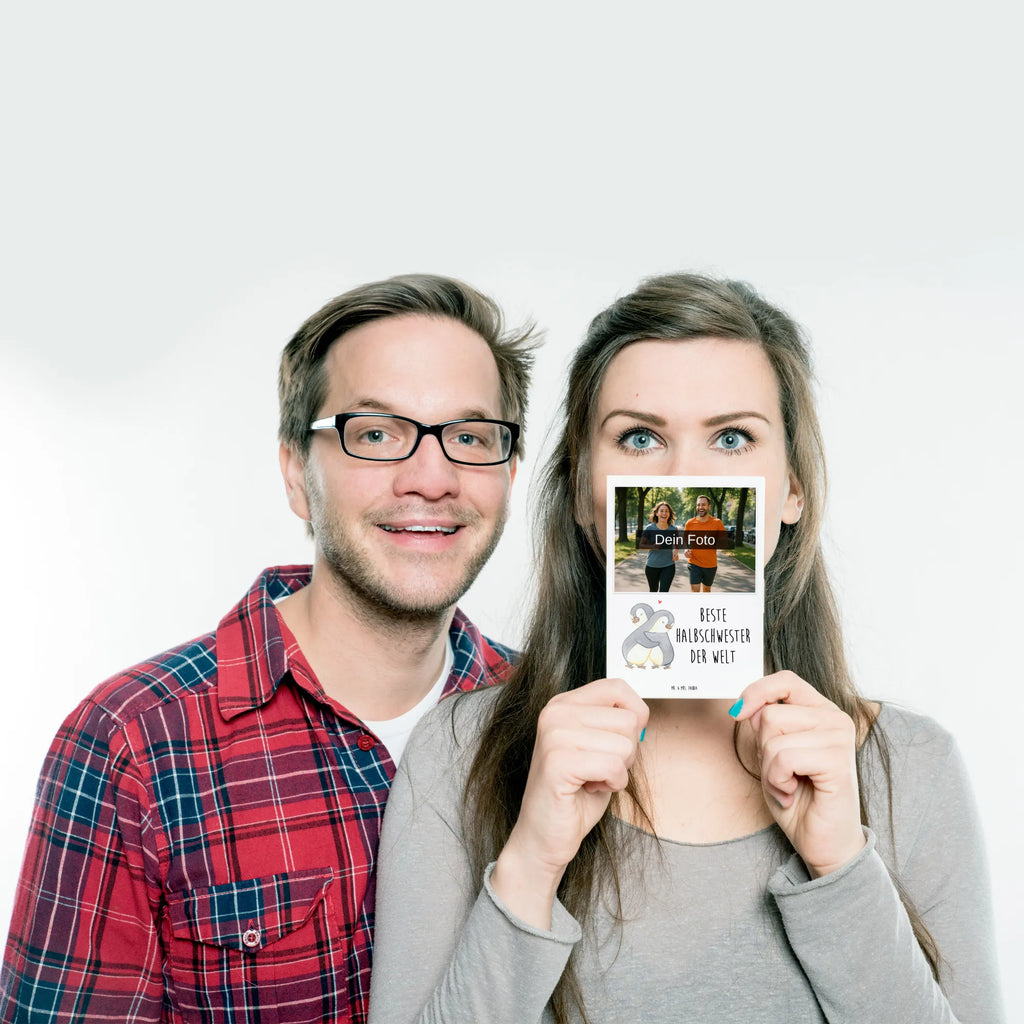 Personalisierte Foto Postkarte Pinguin Beste Halbschwester der Welt Personalisierte Foto Postkarte, für, Dankeschön, Geschenk, Schenken, Geburtstag, Geburtstagsgeschenk, Geschenkidee, Danke, Bedanken, Mitbringsel, Freude machen, Geschenktipp, Schwester, Tochter, Schwesterherz, Liebe, Stiefschwester, Stiefgeschwister, Kinder, Geschwister, Kleinigkeit, Beste, Halbschwester, Schwestern, Sister, Familie