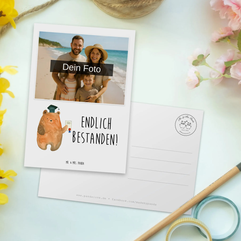 Personalisierte Foto Postkarte Bär Prüfung Personalisierte Foto Postkarte, Bär, Teddy, Teddybär, Abitur, Prüfungen, Prüfung bestanden, Abschluss, Zeugnis, Abschlusszeugnis