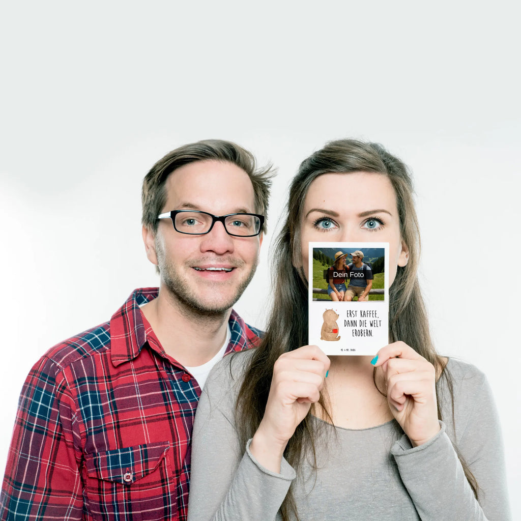 Personalisierte Foto Postkarte Bär Kaffee Personalisierte Foto Postkarte, Bär, Teddy, Teddybär, Welt retten, Motivation, Bären, guten Morgen, Kaffee, Coffee, Morgenroutine, Welt erobern