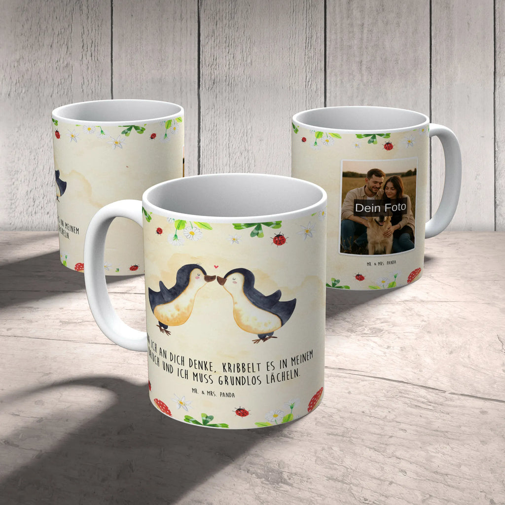Personalisierte Foto Tasse Pinguine Kuss Personalisierte Foto Tasse, Liebe, Partner, Freund, Freundin, Ehemann, Ehefrau, Heiraten, Verlobung, Heiratsantrag, Liebesgeschenk, Jahrestag, Hocheitstag, für Männer, Mitbringsel, Hochzeitstag, Liebesbeweis, für Ehemann, Geschenk für Frauen, Geschenk für Freundin, Geschenk für Partner, Valentinstag