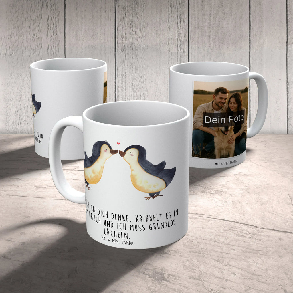 Personalisierte Foto Tasse Pinguine Kuss Personalisierte Foto Tasse, Liebe, Partner, Freund, Freundin, Ehemann, Ehefrau, Heiraten, Verlobung, Heiratsantrag, Liebesgeschenk, Jahrestag, Hocheitstag, für Männer, Mitbringsel, Hochzeitstag, Liebesbeweis, für Ehemann, Geschenk für Frauen, Geschenk für Freundin, Geschenk für Partner, Valentinstag