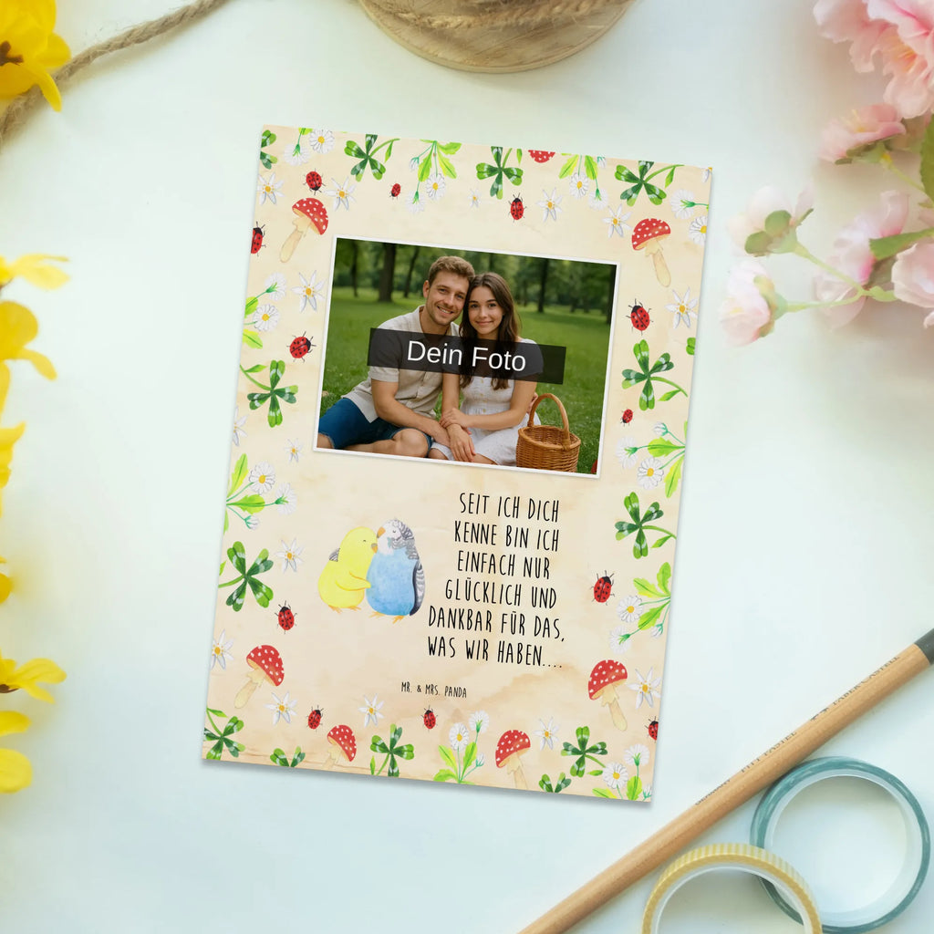 Personalized Photo Postcard Parakeets in love Personalisierte Foto Postkarte, Liebe, Partner, Freund, Freundin, Ehemann, Ehefrau, Heiraten, Verlobung, Heiratsantrag, Liebesgeschenk, Jahrestag, Hocheitstag, Vögel, Nähe, Kuscheln, Wellensittich, Vertrauen