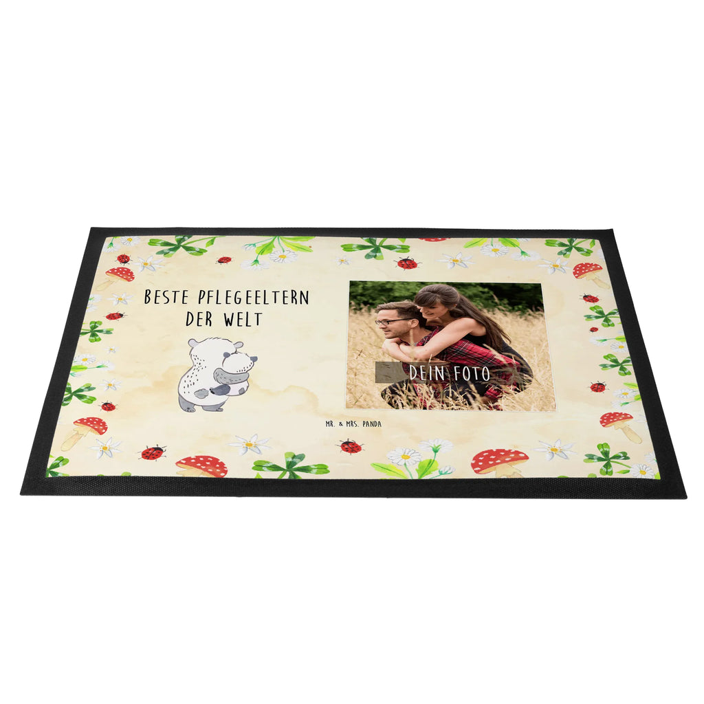 Personalized Photo Doormat panda Best foster parents in the world Personalisierte Foto Fußmatte, für, Dankeschön, Geschenk, Schenken, Geburtstag, Geburtstagsgeschenk, Geschenkidee, Danke, Bedanken, Mitbringsel, Freude machen, Geschenktipp, Pflegeeltern, Pflegekind, Adoption, Eltern, Mama, Papa, Mami, Papi, Familie, Elternpaar, Mama und Papa