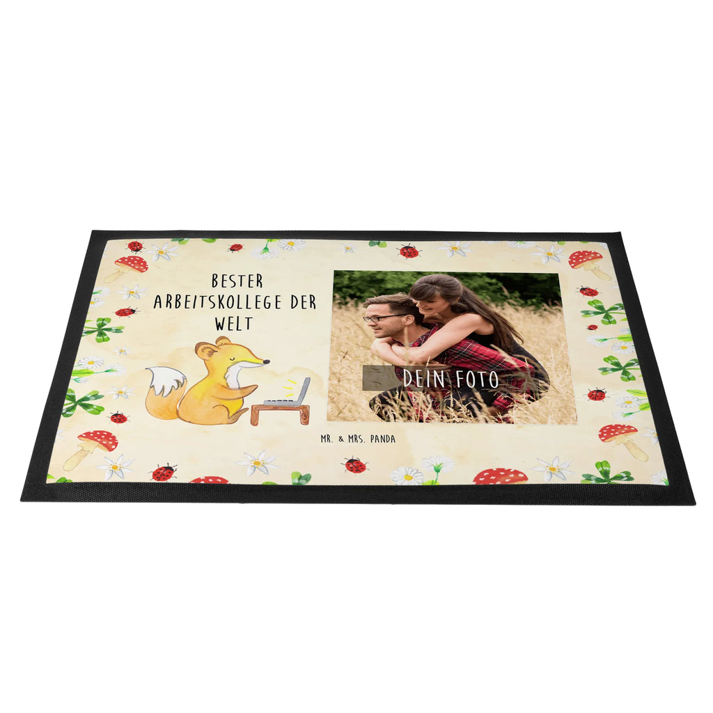 Personalisierte Foto Fußmatte Fuchs Bester Arbeitskollege der Welt Personalisierte Foto Fußmatte, für, Dankeschön, Geschenk, Schenken, Geburtstag, Geburtstagsgeschenk, Geschenkidee, Danke, Bedanken, Mitbringsel, Freude machen, Geschenktipp, Arbeitskollege, Kollege, Büro, Abschiedsgeschenk, Ruhestand, Arbeit, Mitarbeiter, Berufsgenosse, Beruf
