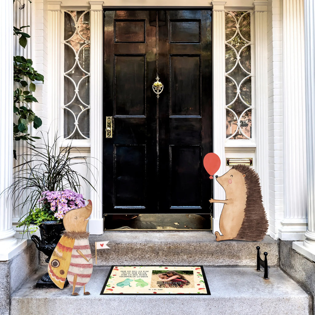 Personalized Photo Doormat Frogs in love Personalisierte Foto Fußmatte, Liebe, Partner, Freund, Freundin, Ehemann, Ehefrau, Heiraten, Verlobung, Heiratsantrag, Liebesgeschenk, Jahrestag, Hocheitstag, Frösche, Frosch, Liebesbeweis, Hochzeitstag, Verliebt, Fröschchen, Geschenk Freundin, Geschenk Freund, Geschenk Hochzeit, Verlobt, Froschkönig, Verheiratet