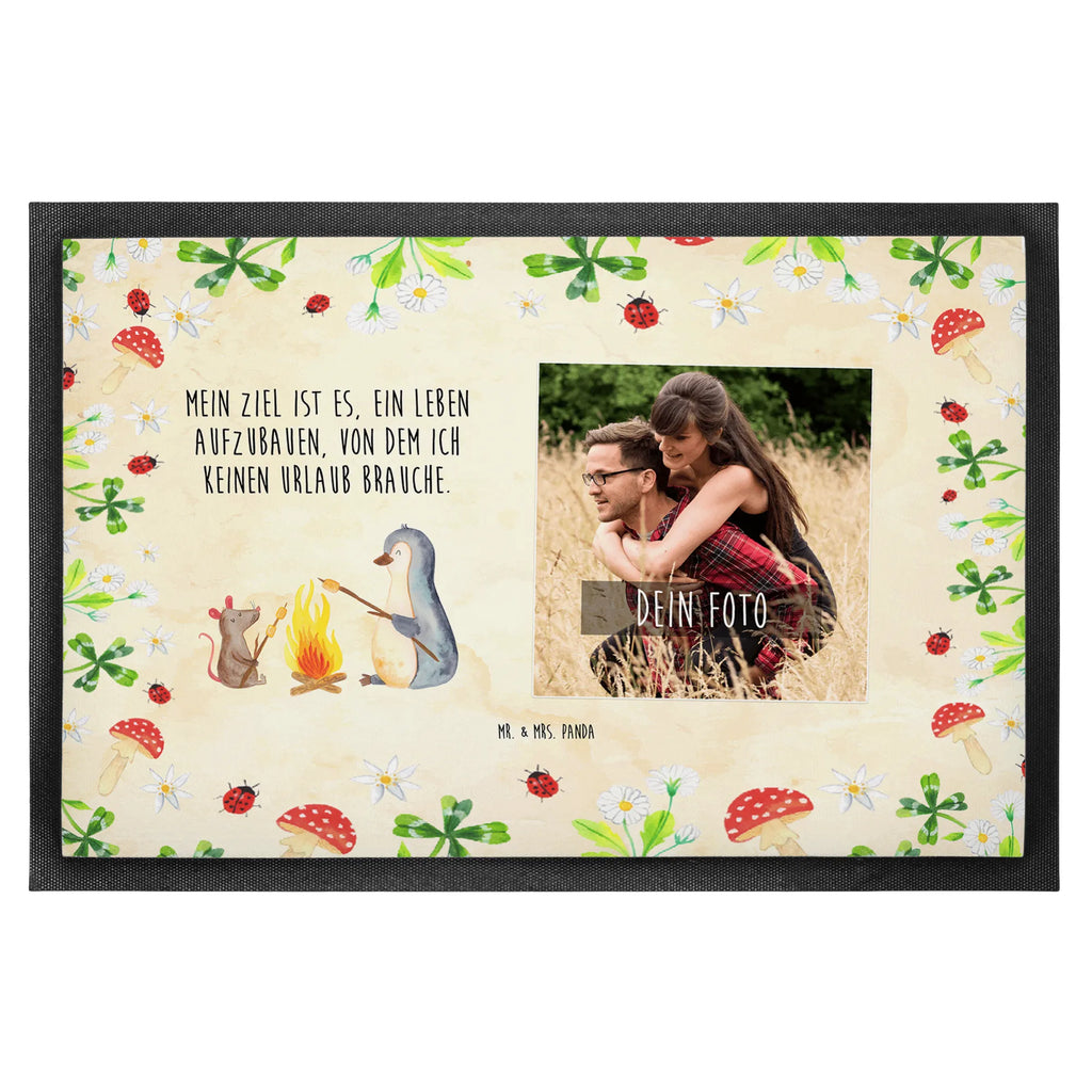 Personalisierte Foto Fußmatte Pinguin Lagerfeuer Personalisierte Foto Fußmatte, Pinguin, grillen, Feuer, Maus, Motivation, Büro, Leben, Pinguine, Arbeit, Liebe, Büroalltag, Neustart, Lebensmotivation, Lagerfeuer, Lebensspruch, Marshmallows, Job