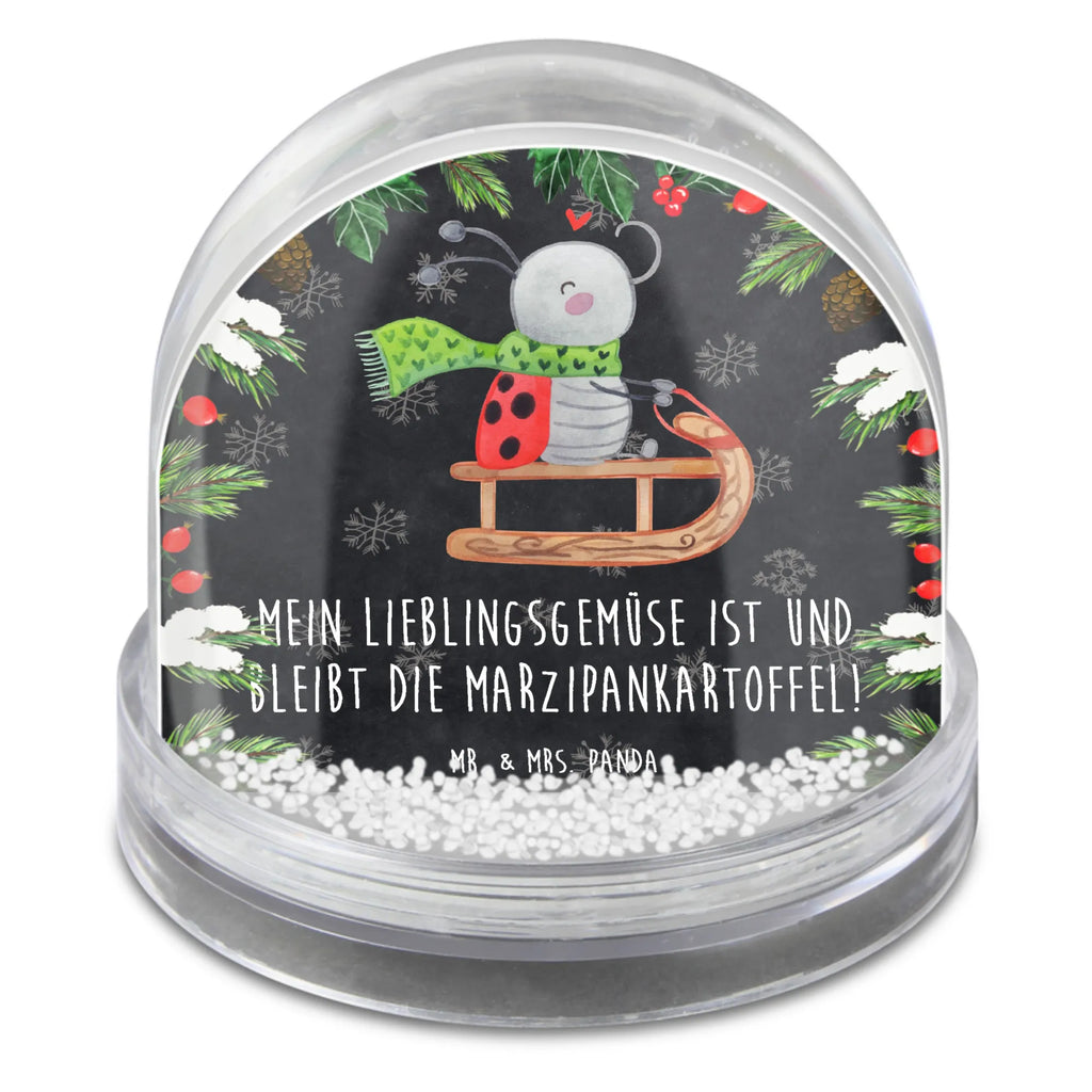 Schneekugel Smörle Rodeln Schneekugel Klein, Schneekugel Vintage, Schneekugel Aus Glas, Schneekugel Für Kinder, Schneekugel Mit Motiv, Schneekugel, Schneekugel Mit Musik, Schneekugel Mit Figur, Schneekugel Für Weihnachten, Schneekugel Für Erwachsene, Schneekugel Mit Schnee-Effekt, Geschenkidee Schneekugel, XXL Schneekugel, Schneekugel Mit Spieluhr, Schneekugel Klassisch, Winterdeko Kugel, Schneekugel Mit Licht, Schneekugel Weihnachten, Schneekugel Als Geschenk, Mini Schneekugel, Schneekugel Modern, Schneekugel Mit Stadtmotiv, Schneekugel Nostalgisch, Schneekugel Mit Tannenbaum, Schneekugel Mit Haus, Schneekugel Aus Kunststoff, Schneekugel Mit Engel, Schneekugel Mit Schneemann, Winterkugel, Schneekugel Mit Herz, Deko Schneekugel, Glaskugel Mit Schnee, Schneekugel Mit Tiermotiv, Schneekugel Groß, Weihnachtskugel, Schneekugel Für Advent, Schneekugeln, Schneekugel Mit Weihnachtsmann, Schneekugel Handgemacht, Schneekugel Mit Glitzer, Schüttelkugel, Schneekugel Für Sammler, Schneekugel Romantisch, Schneekugel Für Deko, Winter, Weihnachten, Weihnachtsdeko, Nikolaus, Advent, Heiligabend, Wintermotiv, Schlittenfahren, Marzipan, Smörle