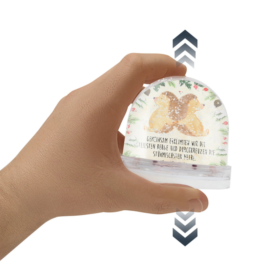 Schneekugel Igel händchenhaltend Schneekugel Mit Stadtmotiv, Schneekugel Für Erwachsene, Schneekugel Für Kinder, Schneekugel Mit Tannenbaum, Schneekugel Mit Figur, Schneekugel Mit Schnee-Effekt, Geschenkidee Schneekugel, Schneekugeln, Schneekugel Handgemacht, Schneekugel Mit Engel, Schneekugel Als Geschenk, Schneekugel Für Sammler, Deko Schneekugel, Schneekugel Mit Weihnachtsmann, Schneekugel Mit Motiv, Schneekugel Mit Licht, Mini Schneekugel, Schüttelkugel, Schneekugel Mit Tiermotiv, Schneekugel Für Deko, Schneekugel Nostalgisch, Schneekugel Aus Glas, Schneekugel Mit Schneemann, Schneekugel Mit Spieluhr, XXL Schneekugel, Weihnachtskugel, Glaskugel Mit Schnee, Schneekugel Romantisch, Schneekugel Mit Herz, Schneekugel Klein, Schneekugel Groß, Schneekugel Modern, Schneekugel Weihnachten, Schneekugel Aus Kunststoff, Winterdeko Kugel, Schneekugel Für Advent, Schneekugel, Schneekugel Mit Glitzer, Schneekugel Klassisch, Schneekugel Für Weihnachten, Schneekugel Mit Haus, Winterkugel, Schneekugel Mit Musik, Schneekugel Vintage, Liebe, Partner, Freund, Freundin, Ehemann, Ehefrau, Heiraten, Verlobung, Heiratsantrag, Liebesgeschenk, Jahrestag, Hocheitstag, Lieblingsmensch, Igelliebe, Liebesbotschaft, Geschenk für zwei, Gemeinsamkeit, Love, Liebesbeweis, große Liebe, Hochzeit, Igel, Hand in Hand