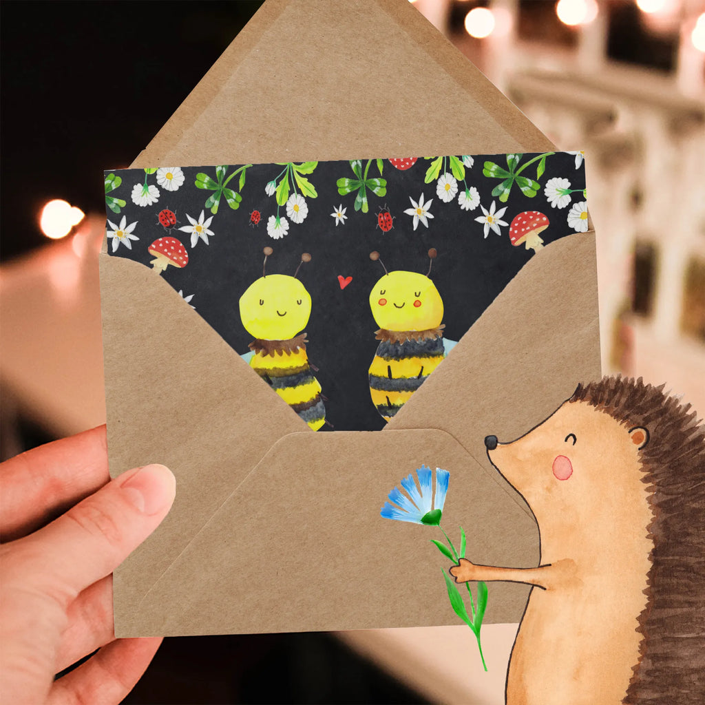 Deluxe Card bee In love Karte, Hochwertige Grußkarte, Hochzeitskarte, Glückwunschkarte, Geburtstagskarte, Hochwertige Klappkarte, Einladungskarte, Klappkarte, Grußkarte, Biene, Wespe, Hummel