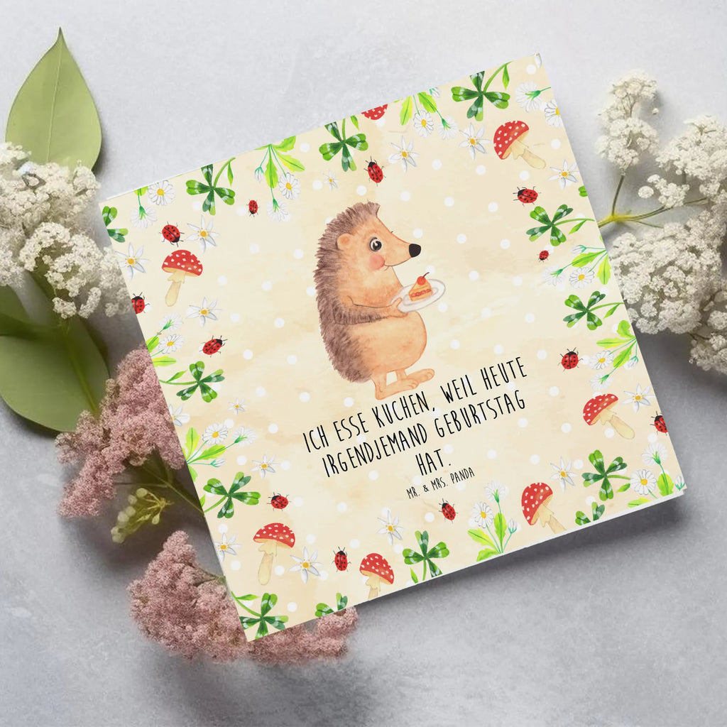 Deluxe Karte Igel Kuchenstück Hochzeitskarte, Karte, Grußkarte, Einladungskarte, Klappkarte, Hochwertige Grußkarte, Geburtstagskarte, Glückwunschkarte, Hochwertige Klappkarte, Tiermotive, Gute Laune, lustige Sprüche, Tiere, Geburtstagskuchen, Igel, Einladung Party, Essen Spruch, Kuchen, Kuchen backen, Backen Geschenk, Torte