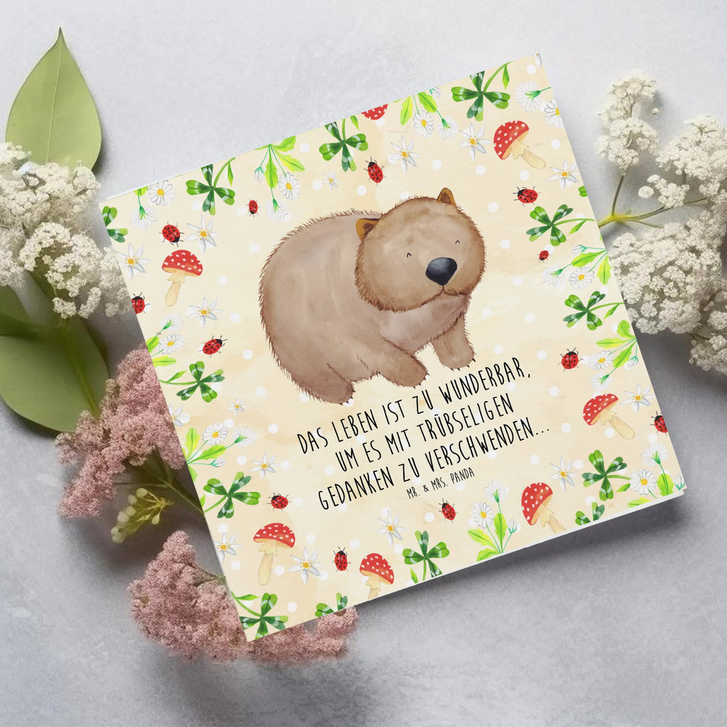 Deluxe Karte Wombat Hochzeitskarte, Einladungskarte, Geburtstagskarte, Glückwunschkarte, Karte, Grußkarte, Hochwertige Grußkarte, Hochwertige Klappkarte, Klappkarte, Tiermotive, Gute Laune, lustige Sprüche, Tiere, Motivation, Wombat, Spruch, Das Leben ist schön, Australien