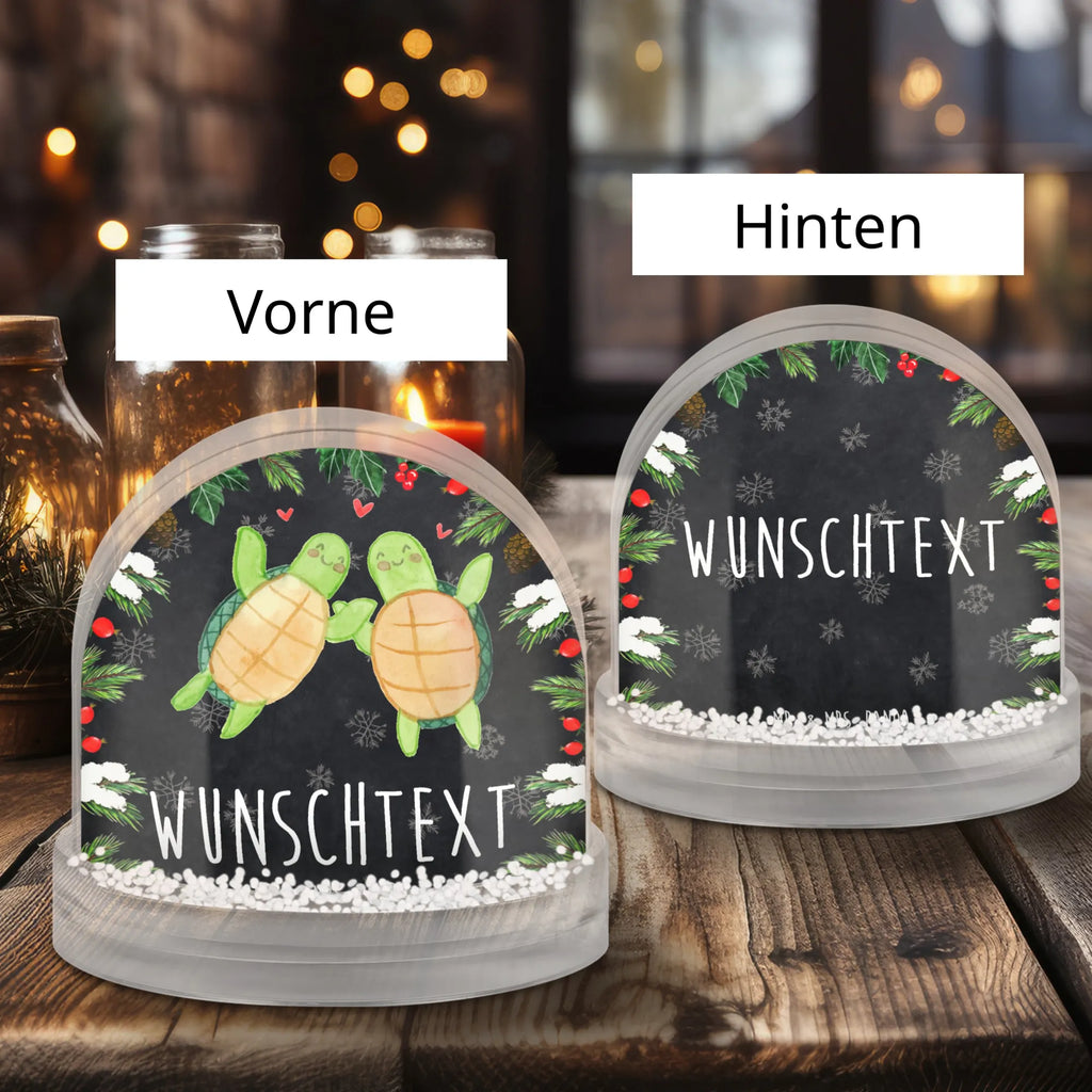 Personalisierte Schneekugel Schildkröten Paar Schneekugel Mit Spieluhr Und Gravur, Moderne Schneekugel Mit Text, Schneekugel Selbst Gestalten, Schneekugel Weihnachten Mit Namen, Schneekugel Mit Namen, Schneekugel Mit Herz Und Namen, Schneekugel Mit Liebevollem Text, Winterkugel Mit Wunschtext, Schneekugel Mit Tiermotiv Und Wunschtext, Klassische Schneekugel Mit Namen, Schneekugel Mit Gravur, Glaskugel Mit Namen, Schneekugel Als Geschenk Mit Namen, Schneekugel Mit Initialen, Schneekugel Mit Figur Und Gravur, Schneekugel Mit Text, Weihnachtskugel Mit Wunschtext, Romantische Schneekugel Mit Wunschtext, Schneekugel Für Erwachsene Mit Namen, Personalisierte Schneekugel, Schneekugel Mit Licht Und Wunschtext, Schneekugel Für Paare Mit Gravur, Schneekugel Für Sammler Personalisiert, Schneekugel Für Kinder Mit Wunschtext, Schneekugel Mit Stadtmotiv Und Namen, Schneekugel Mit Wunschtext, Schneekugel Mit Spruch, Geschenkidee Schneekugel Mit Namen, Schneekugel Mit Datum, Liebe, Partner, Freund, Freundin, Ehemann, Ehefrau, Heiraten, Verlobung, Heiratsantrag, Liebesgeschenk, Jahrestag, Hocheitstag, für Männer, Mitbringsel, Geschenk für Freundin, Liebesbeweis, Geschenk für Frauen, Hochzeitstag, Geschenk für Partner, Valentinstag, für Ehemann