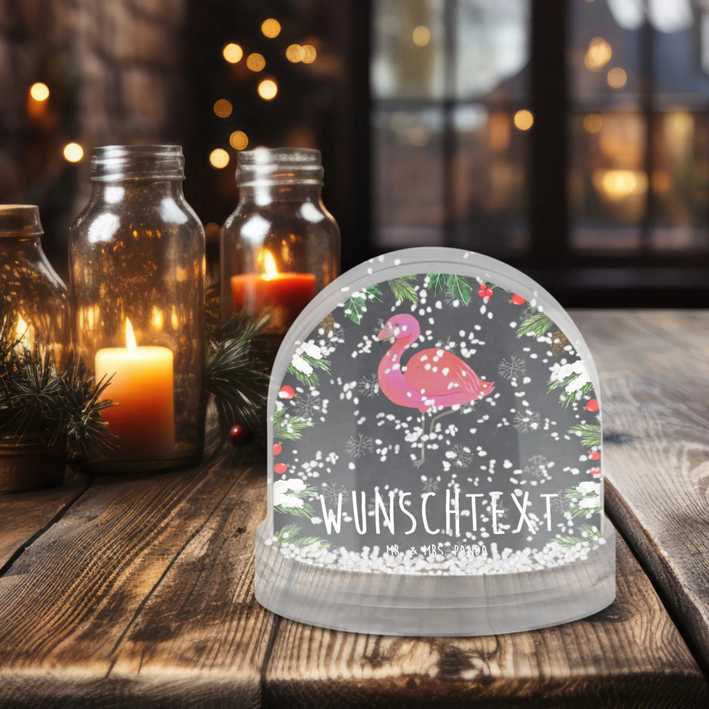 Personalisierte Schneekugel Flamingo Classic Klassische Schneekugel Mit Namen, Schneekugel Mit Figur Und Gravur, Schneekugel Mit Herz Und Namen, Schneekugel Mit Wunschtext, Weihnachtskugel Mit Wunschtext, Schneekugel Mit Spruch, Glaskugel Mit Namen, Schneekugel Für Kinder Mit Wunschtext, Schneekugel Mit Stadtmotiv Und Namen, Schneekugel Mit Gravur, Schneekugel Als Geschenk Mit Namen, Moderne Schneekugel Mit Text, Winterkugel Mit Wunschtext, Geschenkidee Schneekugel Mit Namen, Schneekugel Mit Licht Und Wunschtext, Schneekugel Mit Initialen, Romantische Schneekugel Mit Wunschtext, Schneekugel Für Paare Mit Gravur, Schneekugel Mit Namen, Schneekugel Selbst Gestalten, Schneekugel Mit Datum, Schneekugel Mit Tiermotiv Und Wunschtext, Schneekugel Für Sammler Personalisiert, Personalisierte Schneekugel, Schneekugel Mit Liebevollem Text, Schneekugel Mit Text, Schneekugel Mit Spieluhr Und Gravur, Schneekugel Für Erwachsene Mit Namen, Schneekugel Weihnachten Mit Namen, Flamingo, Geschwister, Außenseiter, Freundinnen, Sohn, Einzigartig, Tochter, ich, Stolz, Selbstliebe, Freundin, Spruch, für mich