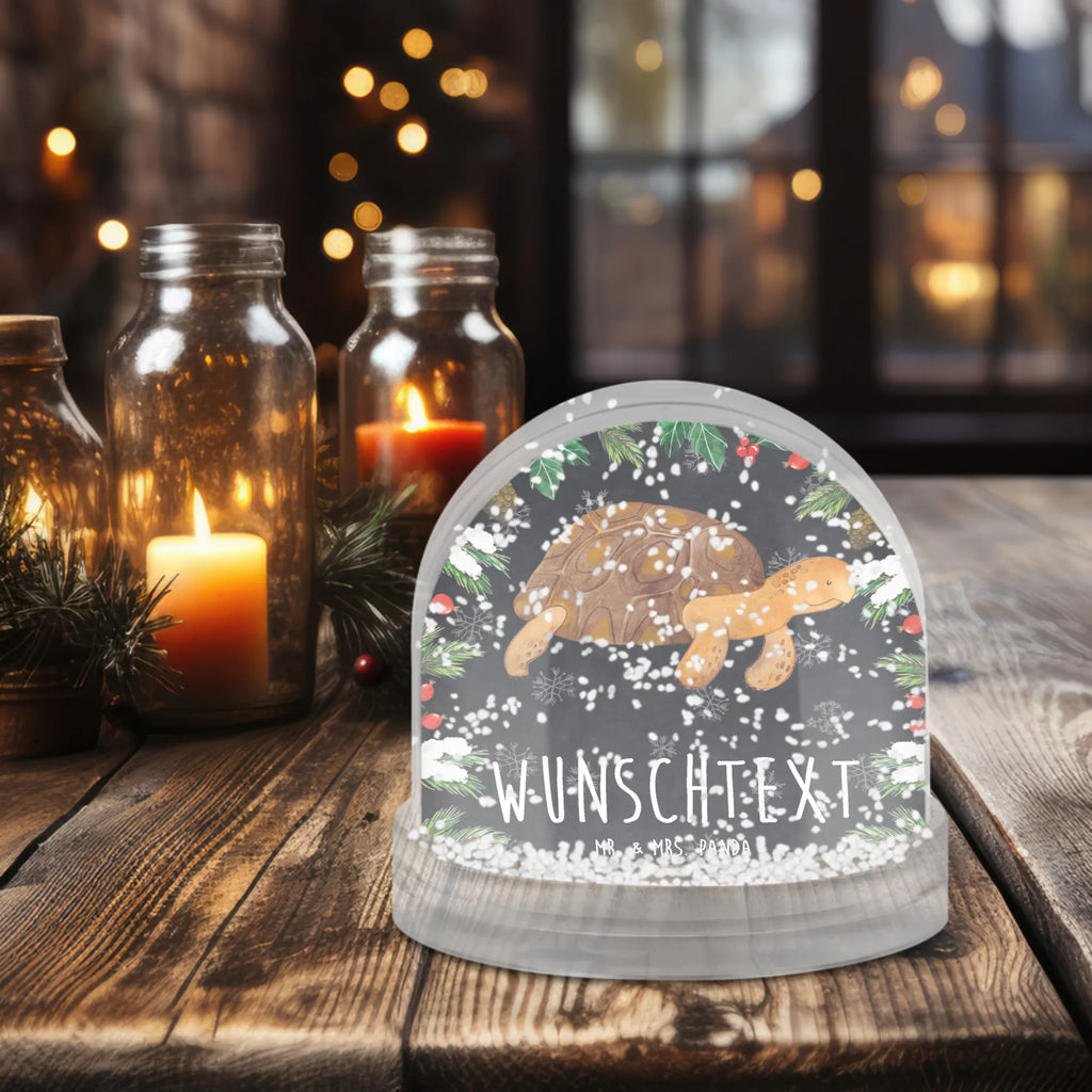 Personalisierte Schneekugel Schildkröte Marschieren Schneekugel Mit Wunschtext, Schneekugel Für Erwachsene Mit Namen, Schneekugel Für Sammler Personalisiert, Schneekugel Als Geschenk Mit Namen, Schneekugel Mit Licht Und Wunschtext, Personalisierte Schneekugel, Schneekugel Für Paare Mit Gravur, Schneekugel Mit Stadtmotiv Und Namen, Glaskugel Mit Namen, Schneekugel Mit Gravur, Schneekugel Mit Spieluhr Und Gravur, Klassische Schneekugel Mit Namen, Schneekugel Mit Figur Und Gravur, Romantische Schneekugel Mit Wunschtext, Schneekugel Mit Namen, Schneekugel Selbst Gestalten, Schneekugel Für Kinder Mit Wunschtext, Schneekugel Mit Initialen, Schneekugel Mit Liebevollem Text, Schneekugel Mit Spruch, Weihnachtskugel Mit Wunschtext, Schneekugel Mit Herz Und Namen, Schneekugel Mit Datum, Moderne Schneekugel Mit Text, Schneekugel Mit Text, Schneekugel Mit Tiermotiv Und Wunschtext, Winterkugel Mit Wunschtext, Geschenkidee Schneekugel Mit Namen, Schneekugel Weihnachten Mit Namen, Meerestiere, Meer, Urlaub, Neustart, Inspiration, Schildkröte, Reiselust, Schildkröten, Motivation, get lost, Lieblingsmensch, Abenteuer