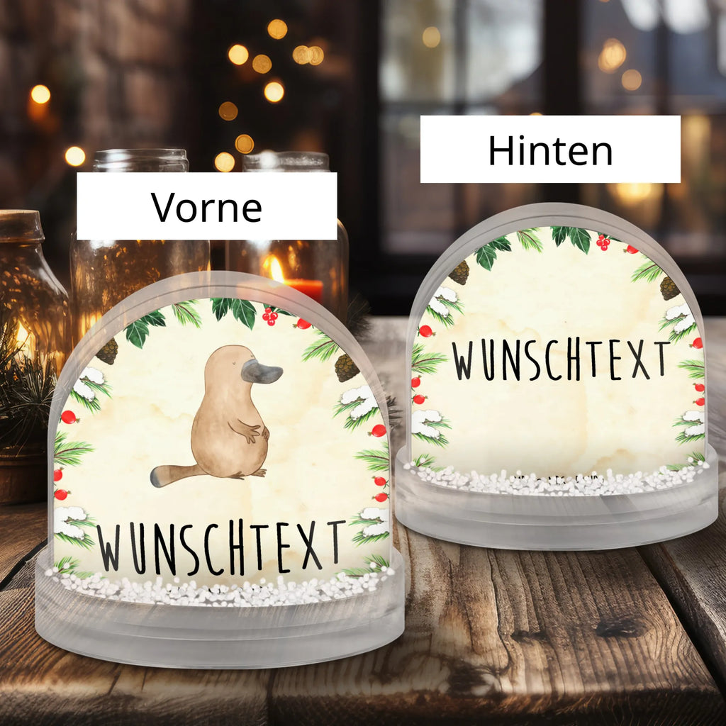 Personalisierte Schneekugel Schnabeltier Mut Schneekugel Mit Gravur, Schneekugel Selbst Gestalten, Geschenkidee Schneekugel Mit Namen, Schneekugel Mit Text, Personalisierte Schneekugel, Schneekugel Mit Tiermotiv Und Wunschtext, Schneekugel Mit Stadtmotiv Und Namen, Weihnachtskugel Mit Wunschtext, Schneekugel Mit Datum, Schneekugel Für Sammler Personalisiert, Klassische Schneekugel Mit Namen, Glaskugel Mit Namen, Romantische Schneekugel Mit Wunschtext, Schneekugel Weihnachten Mit Namen, Schneekugel Für Kinder Mit Wunschtext, Schneekugel Als Geschenk Mit Namen, Schneekugel Mit Liebevollem Text, Schneekugel Mit Licht Und Wunschtext, Schneekugel Mit Spruch, Schneekugel Mit Spieluhr Und Gravur, Moderne Schneekugel Mit Text, Schneekugel Mit Herz Und Namen, Schneekugel Mit Wunschtext, Schneekugel Für Paare Mit Gravur, Schneekugel Mit Namen, Winterkugel Mit Wunschtext, Schneekugel Mit Initialen, Schneekugel Mit Figur Und Gravur, Schneekugel Für Erwachsene Mit Namen, Meerestiere, Meer, Urlaub, Neustart, Raodtrip, Motivation, Lebensweisheit, Mut, Neuanfang, Arbeit, Weltreise, Schnabeltier, Schnabeltiere, mutig, Büro, Training