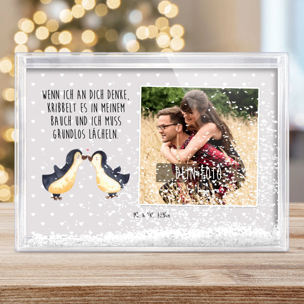 Shake Frame with Photo penguins kiss Fotogeschenke, Bilderrahmen mit Foto, Fotogeschenk, Schüttelrahmen mit Foto, Rahmen mit Foto, Orginalles Fotogeschenk, Liebe, Partner, Freund, Freundin, Ehemann, Ehefrau, Heiraten, Verlobung, Heiratsantrag, Liebesgeschenk, Jahrestag, Hocheitstag, Liebesbeweis, für Männer, für Ehemann, Geschenk für Frauen, Geschenk für Freundin, Mitbringsel, Valentinstag, Hochzeitstag, Geschenk für Partner