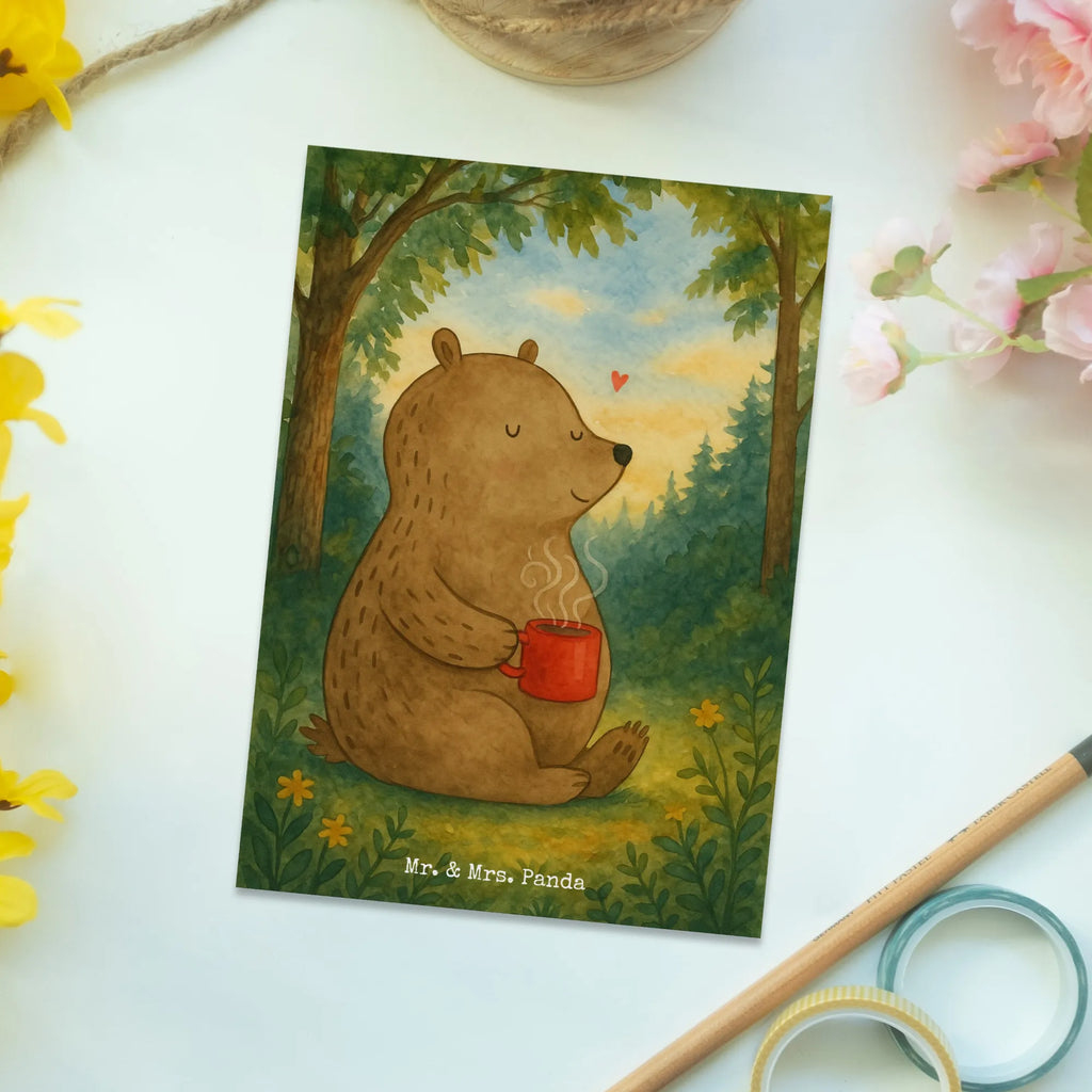 Postkarte Bär Kaffee Design Postkarte, Karte, Geschenkkarte, Grußkarte, Einladung, Ansichtskarte, Geburtstagskarte, Einladungskarte, Dankeskarte, Ansichtskarten, Einladung Geburtstag, Einladungskarten Geburtstag, Bär, Teddy, Teddybär, Kaffee, Coffee, Bären, guten Morgen, Morgenroutine, Welt erobern, Welt retten, Motivation