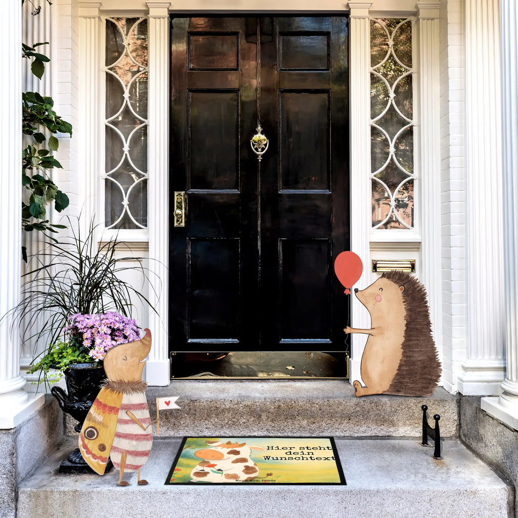 Personalisierte Fußmatte Kuh Design Personalisierte Fußmatte, Türvorleger personalisiert, Personalisiert, Türvorleger mit Namen, Fußmatte bedrucken, Haustürmatte personalisiert, Bedrucken, Personalisieruung, Fußmatte mit Namen, Wunschnamen, Namensfussmatte, Bauernhof, Hoftiere, Landwirt, Landwirtin, Spruch, Motivtion, Kuh, Flausen, Magie, Milch, Träume, Kühe, Hof, Milchkuh