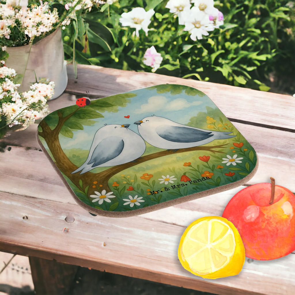 Untersetzer Turteltauben Liebe Design Korkuntersetzer, Glasuntersetzer, Untersetzer Gläser, Getränkeuntersetzer, Untersetzer, Bierdeckel, Untersetzer aus Holz, Holzuntersetzer, Untersetzer für Gläser, Untersetzer Holz, Untersetzer Design, Tassen Untersetzer, Liebe, Partner, Freund, Freundin, Ehemann, Ehefrau, Heiraten, Verlobung, Heiratsantrag, Liebesgeschenk, Jahrestag, Hocheitstag, Verheiratet, Verlobt, Geschenk Freund, Verliebt, Turteltauben, Turteltäubchen, Tauben, Geschenk Freundin, Liebesbeweis, Geschenk Hochzeit, Hochzeitstag