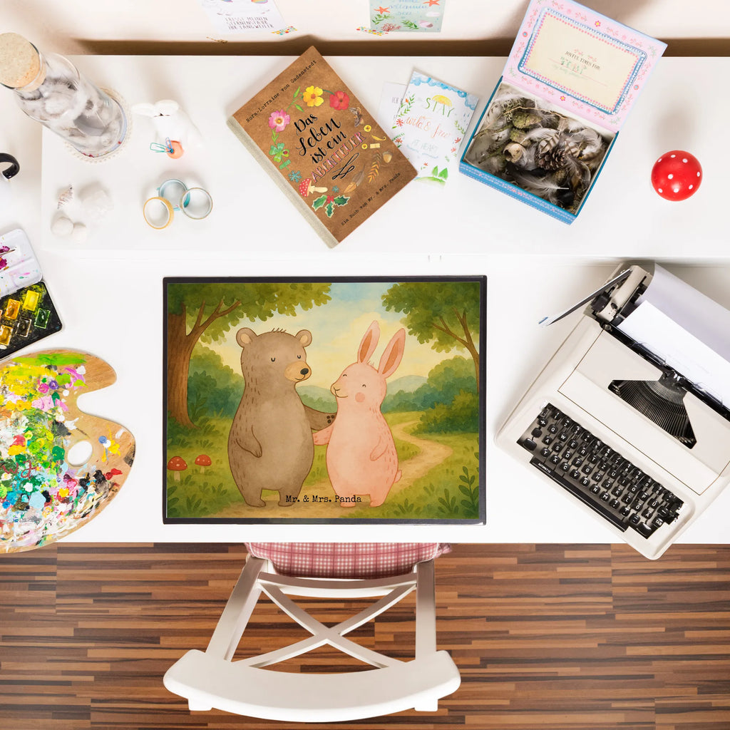 Schreibtischunterlage Bär und Hase Umarmen Design Schreibunterlage, Schreibtischauflage, Bürobedarf, Büroartikel, Schreibwaren, Schreibtisch Unterlagen, Schreibtischunterlage Groß, Liebe, Partner, Freund, Freundin, Ehemann, Ehefrau, Heiraten, Verlobung, Heiratsantrag, Liebesgeschenk, Jahrestag, Hocheitstag, Freunde, bester Freund, Hase, Bär, Bärchen, best friends