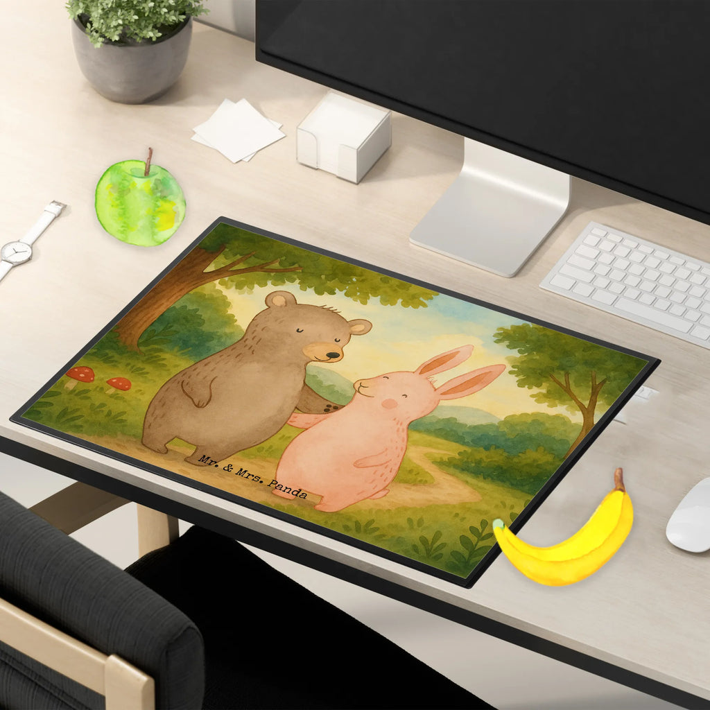 Schreibtischunterlage Bär und Hase Umarmen Design Schreibunterlage, Schreibtischauflage, Bürobedarf, Büroartikel, Schreibwaren, Schreibtisch Unterlagen, Schreibtischunterlage Groß, Liebe, Partner, Freund, Freundin, Ehemann, Ehefrau, Heiraten, Verlobung, Heiratsantrag, Liebesgeschenk, Jahrestag, Hocheitstag, Freunde, bester Freund, Hase, Bär, Bärchen, best friends