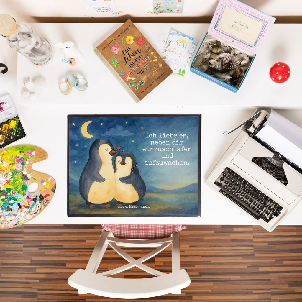 Desk pad penguins Fall asleep Design Schreibunterlage, Schreibtischauflage, Bürobedarf, Büroartikel, Schreibwaren, Schreibtisch Unterlagen, Schreibtischunterlage Groß, Liebe, Partner, Freund, Freundin, Ehemann, Ehefrau, Heiraten, Verlobung, Heiratsantrag, Liebesgeschenk, Jahrestag, Hocheitstag, Valentinstag, Geschenk für Frauen, Hochzeitstag, Mitbringsel, Geschenk für Freundin, Geschenk für Partner, Liebesbeweis, für Männer, für Ehemann