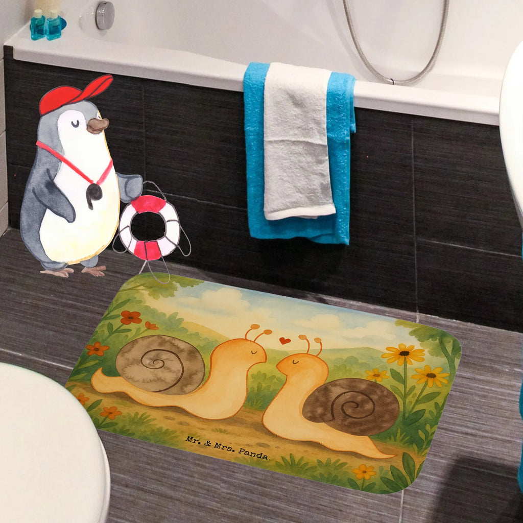 Bath mat Snails in love Design Badematte, Badteppich, Duschvorleger, Badezimmerteppich, Badezimmermatte, Badvorleger, Duschmatte, Duschteppich, Badteppiche, Badgarnitur, Badematten, Teppich Badezimmer, Badezimmermatten, Liebe, Partner, Freund, Freundin, Ehemann, Ehefrau, Heiraten, Verlobung, Heiratsantrag, Liebesgeschenk, Jahrestag, Hocheitstag