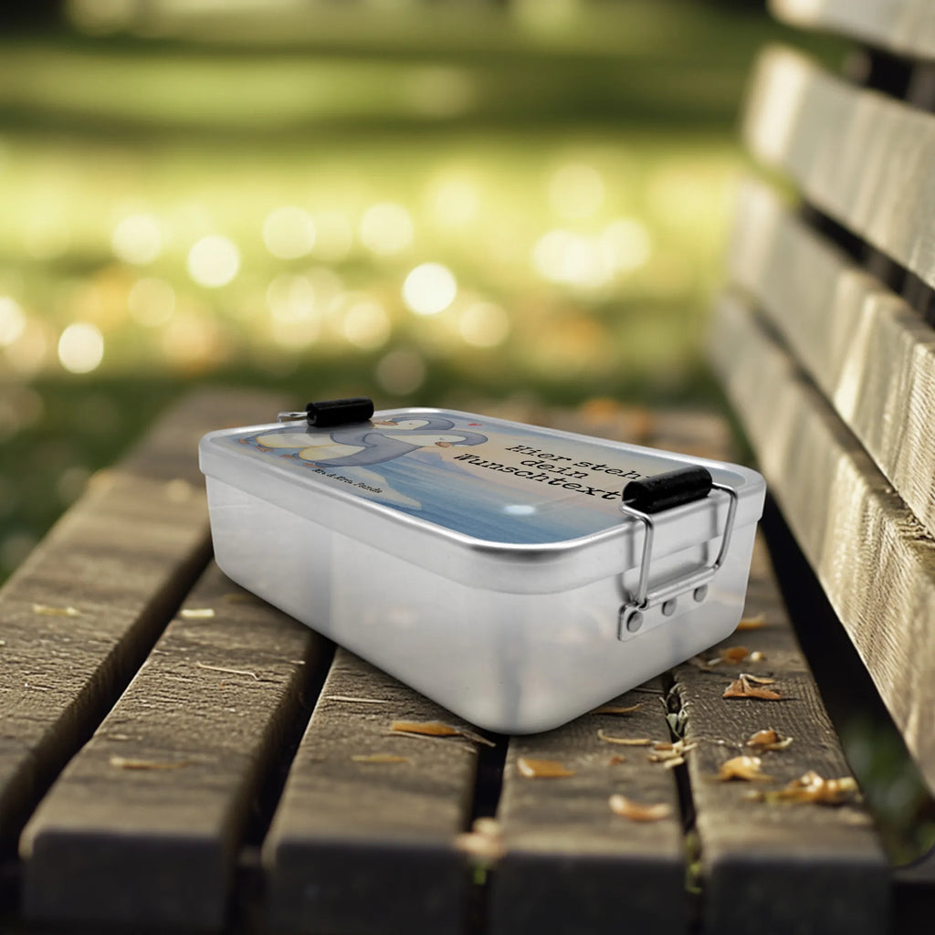 Personalisierte Metall Brotdose Pinguine Kuscheln Design Schule, Brotbox mit Namen, Brotdose mit Namen, Uni, Kindergarten, Geschenk mit Namen, Brotdose, Brotbox, Liebe, Partner, Freund, Freundin, Ehemann, Ehefrau, Heiraten, Verlobung, Heiratsantrag, Liebesgeschenk, Jahrestag, Hocheitstag, Hochzeitstag, für Ehemann, Geschenk für Partner, Liebesbeweis, Geschenk für Freundin, für Männer, Mitbringsel, Valentinstag, Geschenk für Frauen