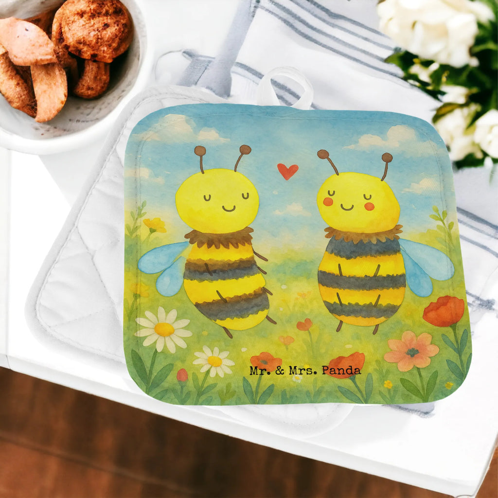 2er Set Topflappen  Biene Verliebt Design Topflappen, Topfuntersetzer, Ofenhandschuh, Topflappen Set, Topflappen lustig, Topflappen mit Spruch, Ofenhandschuhe, Topfhandschuhe, Topfhandschuh, Topflappenset, Topflappen 2er Set, Schöne Topflappen, Biene, Wespe, Hummel