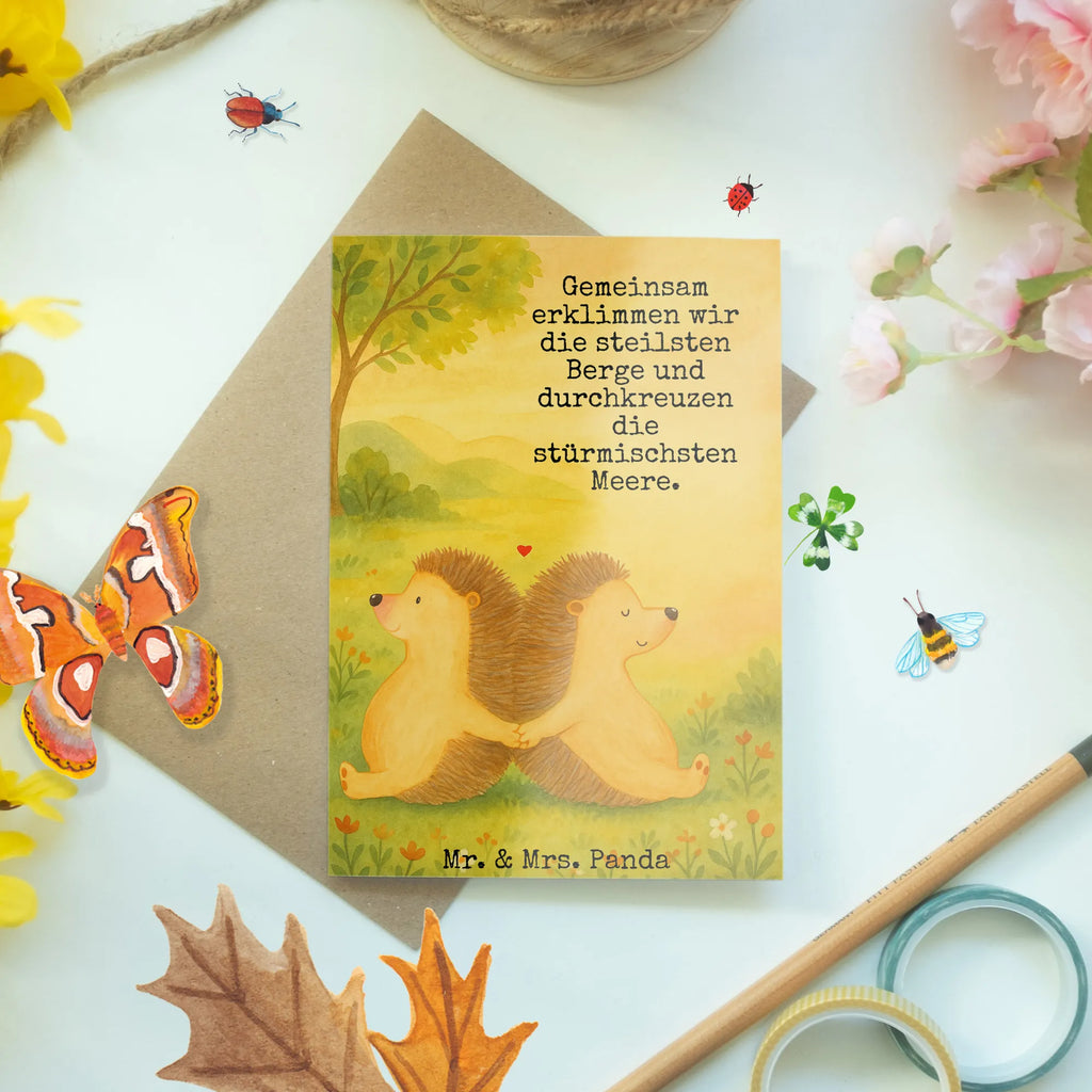 Greetings card Hedgehogs holding hands Design Glückwunschkarte, Klappkarte, faltkarte, Motivkarte, doppelkarte, glückwunschkarten, neujahrskarte, Beileidskarte, osterkarten, dankeskarten, spruchkarte, Grußkarte, babykarte, hochzeitskarten, firmungskarte, genesungskarte, osterkarte, vatertagskarte, weihnachtskarten, Grußkarten, abiturkarte, valentinstagskarte, kommunionskarte, einladungskarten, jubiläumskarte, Freundin, Freund, Liebe, Liebesgeschenk, Jahrestag, Verlobung, Partner, Ehemann, Ehefrau, Heiraten, Heiratsantrag, Hocheitstag, Liebesbotschaft, Igelliebe, Hand in Hand, Geschenk für Zwei, Große Liebe, Igel, Liebesbeweis, Lieblingsmensch, Hochzeit, Gemeinsamkeit, Love