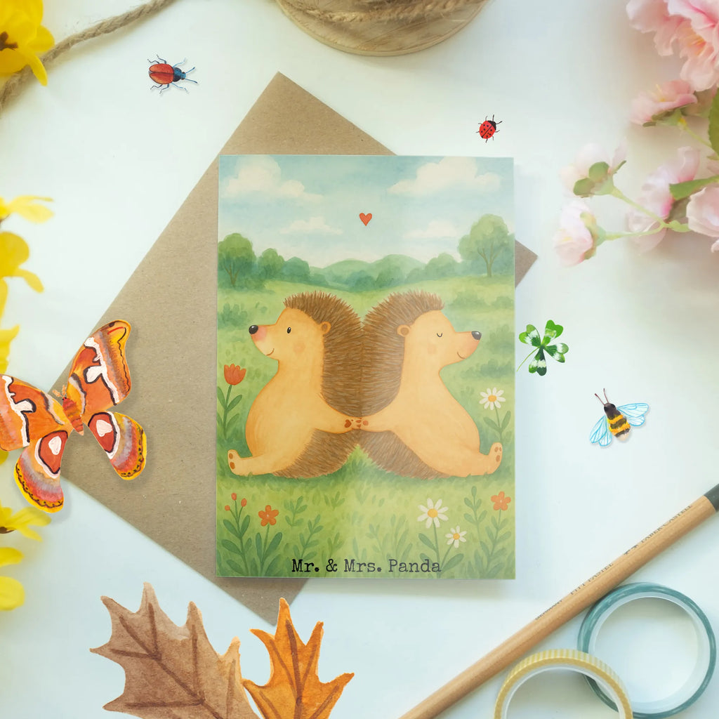 Greetings card Hedgehogs holding hands Design Glückwunschkarte, Klappkarte, faltkarte, Motivkarte, doppelkarte, glückwunschkarten, neujahrskarte, Beileidskarte, osterkarten, dankeskarten, spruchkarte, Grußkarte, babykarte, hochzeitskarten, firmungskarte, genesungskarte, osterkarte, vatertagskarte, weihnachtskarten, Grußkarten, abiturkarte, valentinstagskarte, kommunionskarte, einladungskarten, jubiläumskarte, Freundin, Freund, Liebe, Liebesgeschenk, Jahrestag, Verlobung, Partner, Ehemann, Ehefrau, Heiraten, Heiratsantrag, Hocheitstag, Liebesbotschaft, Igelliebe, Hand in Hand, Geschenk für Zwei, Große Liebe, Igel, Liebesbeweis, Lieblingsmensch, Hochzeit, Gemeinsamkeit, Love