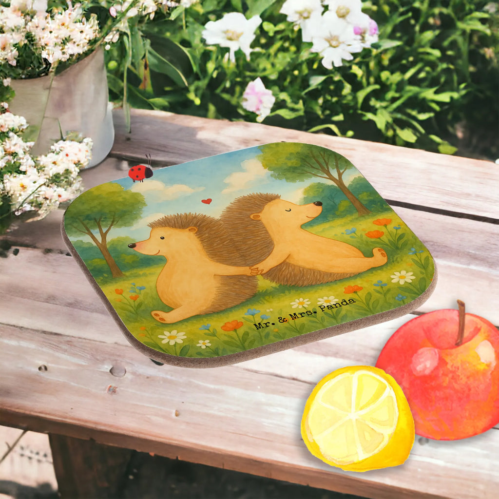 Square coaster Hedgehogs holding hands Design Untersetzer, Untersetzer Gläser, Untersetzer aus Holz, Glasuntersetzer, Untersetzer Holz, Bierdeckel, Untersetzer Design, Getränkeuntersetzer, Holzuntersetzer, Untersetzer für Gläser, Tassen Untersetzer, Korkuntersetzer, Liebe, Partner, Freund, Freundin, Ehemann, Ehefrau, Heiraten, Verlobung, Heiratsantrag, Liebesgeschenk, Jahrestag, Hocheitstag, Igel, Gemeinsamkeit, große Liebe, Igelliebe, Liebesbeweis, Hand in Hand, Lieblingsmensch, Liebesbotschaft, Love, Geschenk für zwei, Hochzeit