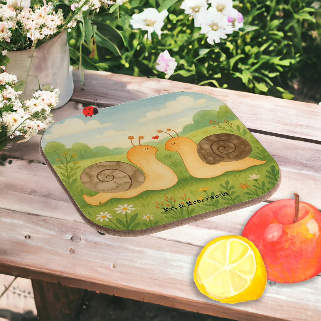 Square coaster Snails in love Design Holzuntersetzer, Untersetzer Holz, Tassen Untersetzer, Untersetzer aus Holz, Untersetzer für Gläser, Korkuntersetzer, Untersetzer Design, Glasuntersetzer, Getränkeuntersetzer, Bierdeckel, Untersetzer, Untersetzer Gläser, Liebe, Partner, Freund, Freundin, Ehemann, Ehefrau, Heiraten, Verlobung, Heiratsantrag, Liebesgeschenk, Jahrestag, Hocheitstag