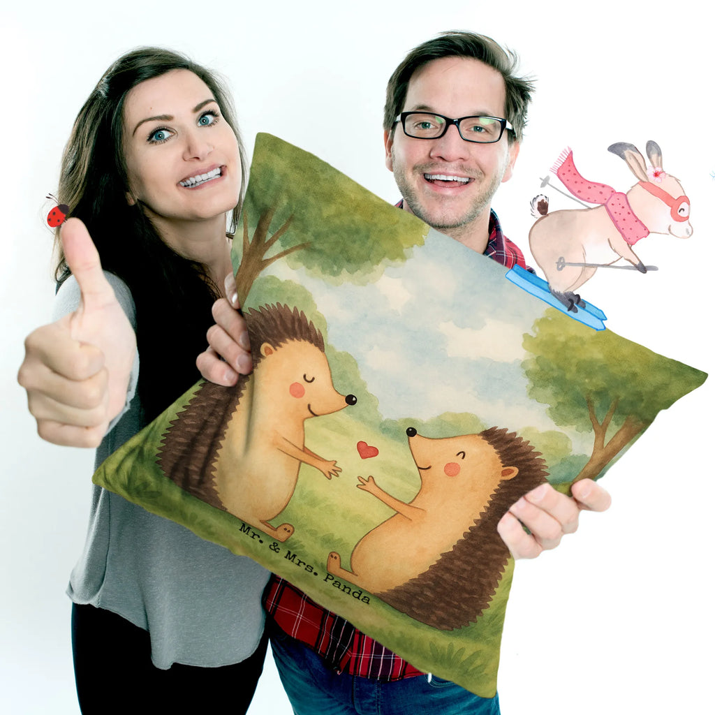 Cushion Hedgehogs in love Design Kissenhülle, Kopfkissen, Sofakissen, Dekokissen, Motivkissen, sofakissen, sitzkissen, Kissen, Kissenbezüge, Kissenbezug 40x40, Kissen 40x40, Kissenhülle 40x40, Zierkissen, Couchkissen, Dekokissen Sofa, Sofakissen 40x40, Dekokissen 40x40, Kopfkissen 40x40, Kissen 40x40 Waschbar, Liebe, Partner, Freund, Freundin, Ehemann, Ehefrau, Heiraten, Verlobung, Heiratsantrag, Liebesgeschenk, Jahrestag, Hocheitstag, Verliebt, Verlobt, Verheiratet, Geschenk, Liebesbeweis, Hochzeitstag, Hochzeit, Igel