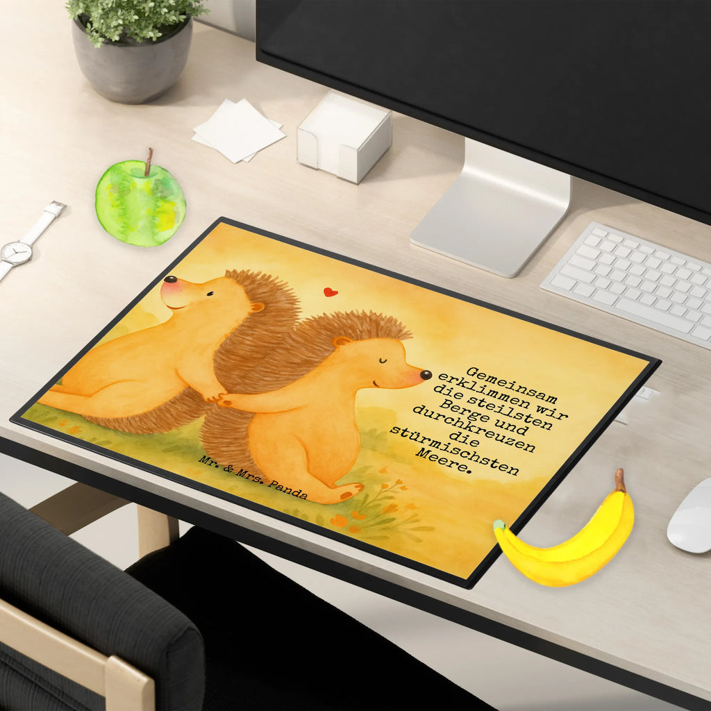 Desk pad Hedgehogs holding hands Design Büroartikel, Schreibwaren, Schreibtisch Unterlagen, Schreibtischunterlage Groß, Schreibtischauflage, Schreibunterlage, Bürobedarf, Liebe, Partner, Freund, Freundin, Ehemann, Ehefrau, Heiraten, Verlobung, Heiratsantrag, Liebesgeschenk, Jahrestag, Hocheitstag, Liebesbeweis, Lieblingsmensch, Hochzeit, Igel, Hand in Hand, Gemeinsamkeit, Love, Geschenk für zwei, Liebesbotschaft, Igelliebe, große Liebe