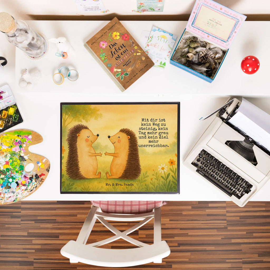 Desk pad Hedgehogs in love Design Schreibtischauflage, Schreibtischunterlage Groß, Schreibtisch Unterlagen, Schreibunterlage, Büroartikel, Schreibwaren, Bürobedarf, Liebe, Partner, Freund, Freundin, Ehemann, Ehefrau, Heiraten, Verlobung, Heiratsantrag, Liebesgeschenk, Jahrestag, Hocheitstag, Igel, Hochzeitstag, Verheiratet, Geschenk, Hochzeit, Verlobt, Verliebt, Liebesbeweis
