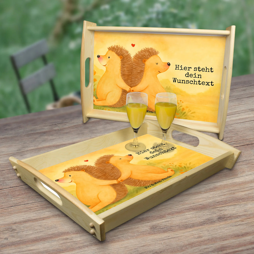 Personalisiertes Serviertablett Igel händchenhaltend Design Personalisiertes Holztablett, Tablett mit Namen, Party, Personalisiertes Serviertablett, Personalisiertes Tablett, Tablett mit Henkel, Personalisiertes Dekotablett, Betttablet, Überraschung, Serviertablett mit Namen, Service Tablett, Personalisiertes Frühstückstablett, Personalisiertes Küchentablett, Freundin, Freund, Liebe, Liebesgeschenk, Jahrestag, Verlobung, Partner, Ehemann, Ehefrau, Heiraten, Heiratsantrag, Hocheitstag, Geschenk für zwei, Love, Hand in Hand, Hochzeit, Liebesbeweis, große Liebe, Lieblingsmensch, Liebesbotschaft, Igel, Gemeinsamkeit, Igelliebe