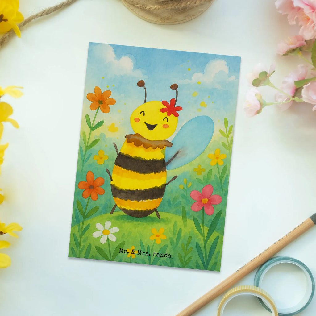Postcard bee happy Design Postkarte, Karte, Geschenkkarte, Grußkarte, Einladung, Ansichtskarte, Geburtstagskarte, Einladungskarte, Dankeskarte, Ansichtskarten, Einladung Geburtstag, Einladungskarten Geburtstag, Biene, Wespe, Hummel