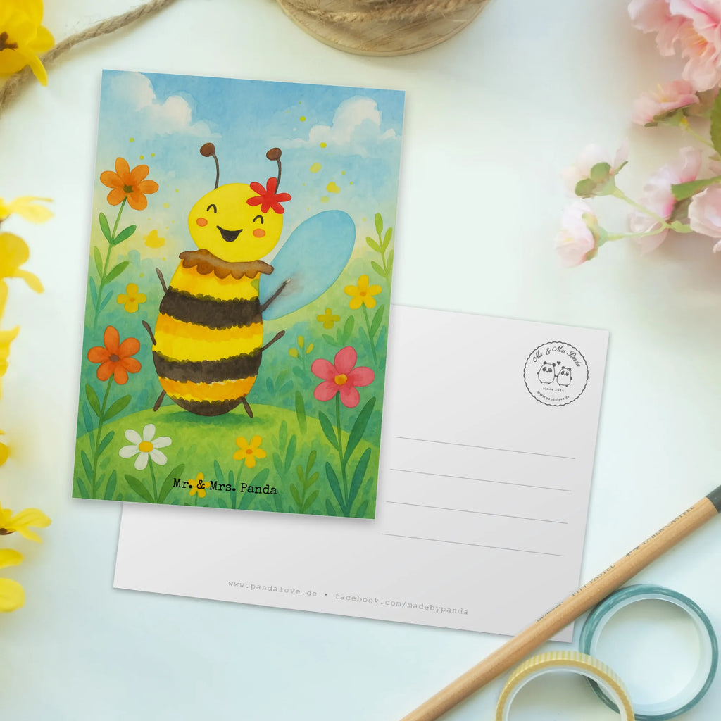 Postcard bee happy Design Postkarte, Karte, Geschenkkarte, Grußkarte, Einladung, Ansichtskarte, Geburtstagskarte, Einladungskarte, Dankeskarte, Ansichtskarten, Einladung Geburtstag, Einladungskarten Geburtstag, Biene, Wespe, Hummel