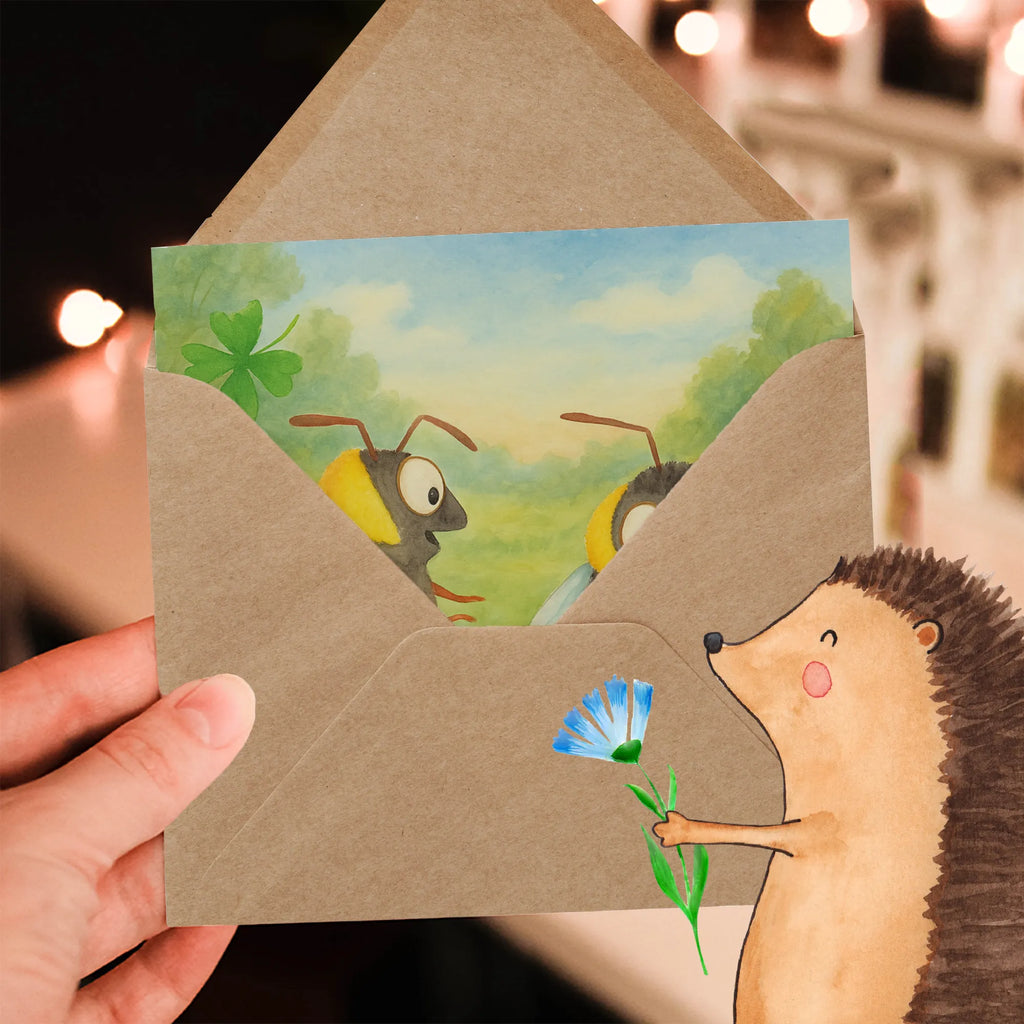 Deluxe Karte Bienen Paar Design Karte, Grußkarte, Klappkarte, Einladungskarte, Glückwunschkarte, Hochzeitskarte, Geburtstagskarte, Hochwertige Grußkarte, Hochwertige Klappkarte, Liebe, Partner, Freund, Freundin, Ehemann, Ehefrau, Heiraten, Verlobung, Heiratsantrag, Liebesgeschenk, Jahrestag, Hocheitstag, Valentinstag, Geschenk für Frauen, Hochzeitstag, Mitbringsel, Geschenk für Freundin, Geschenk für Partner, Liebesbeweis, für Männer, für Ehemann, Schildkröten, verliebte Schildkröten