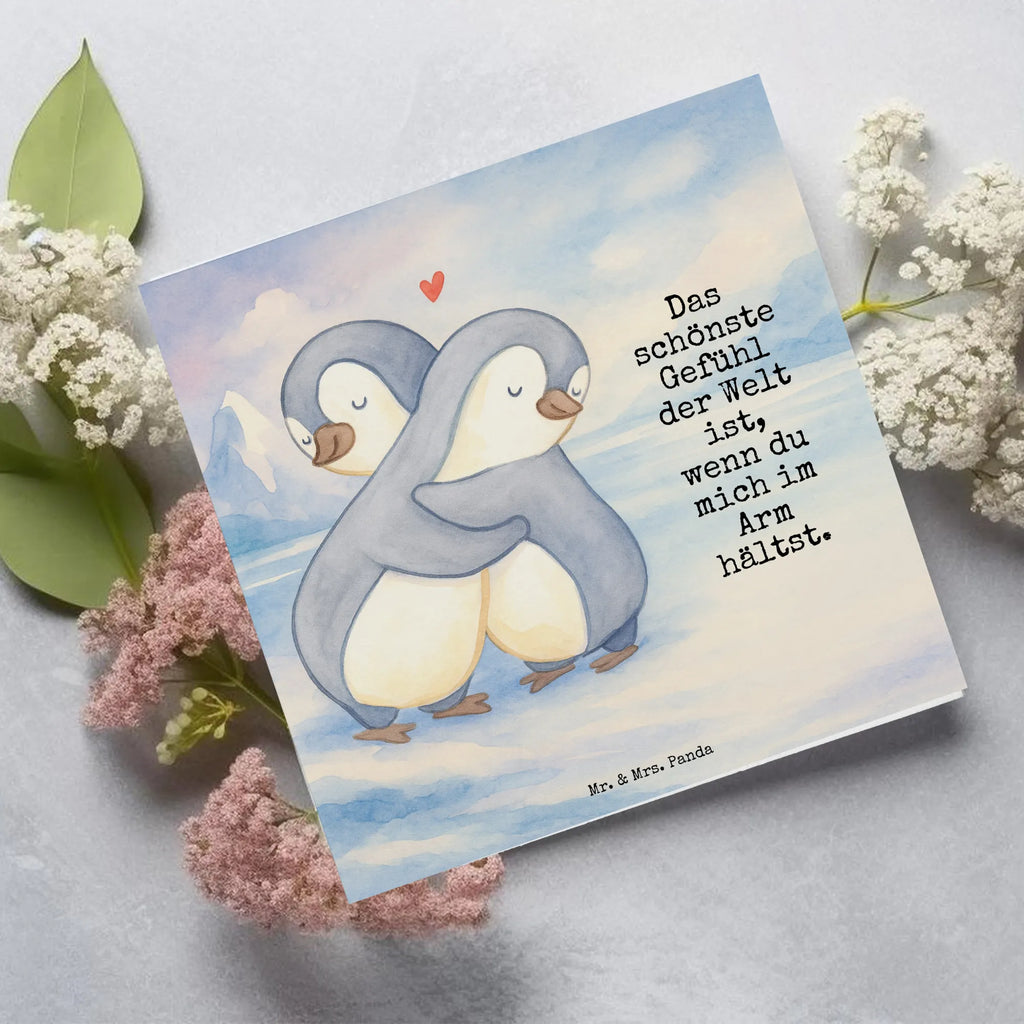 Deluxe Karte Pinguine Kuscheln Design Karte, Grußkarte, Klappkarte, Einladungskarte, Glückwunschkarte, Hochzeitskarte, Geburtstagskarte, Hochwertige Grußkarte, Hochwertige Klappkarte, Liebe, Partner, Freund, Freundin, Ehemann, Ehefrau, Heiraten, Verlobung, Heiratsantrag, Liebesgeschenk, Jahrestag, Hocheitstag, Valentinstag, Geschenk für Frauen, Hochzeitstag, Mitbringsel, Geschenk für Freundin, Geschenk für Partner, Liebesbeweis, für Männer, für Ehemann